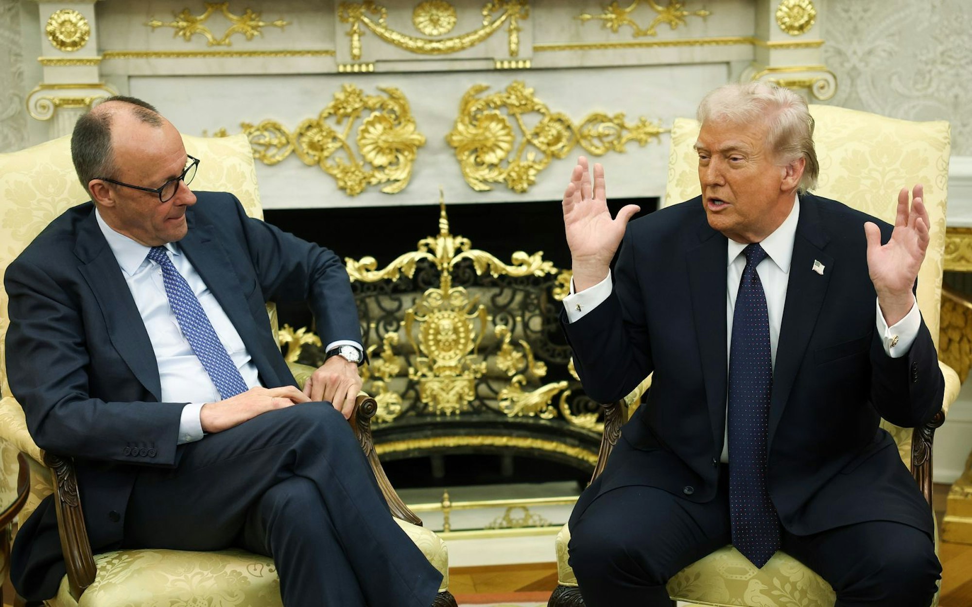 Donald Trump (rechts) empfing Friedrich Merz am Dienstag im Weißen Haus. (Bild: 2026 Getty Images/Win McNamee)