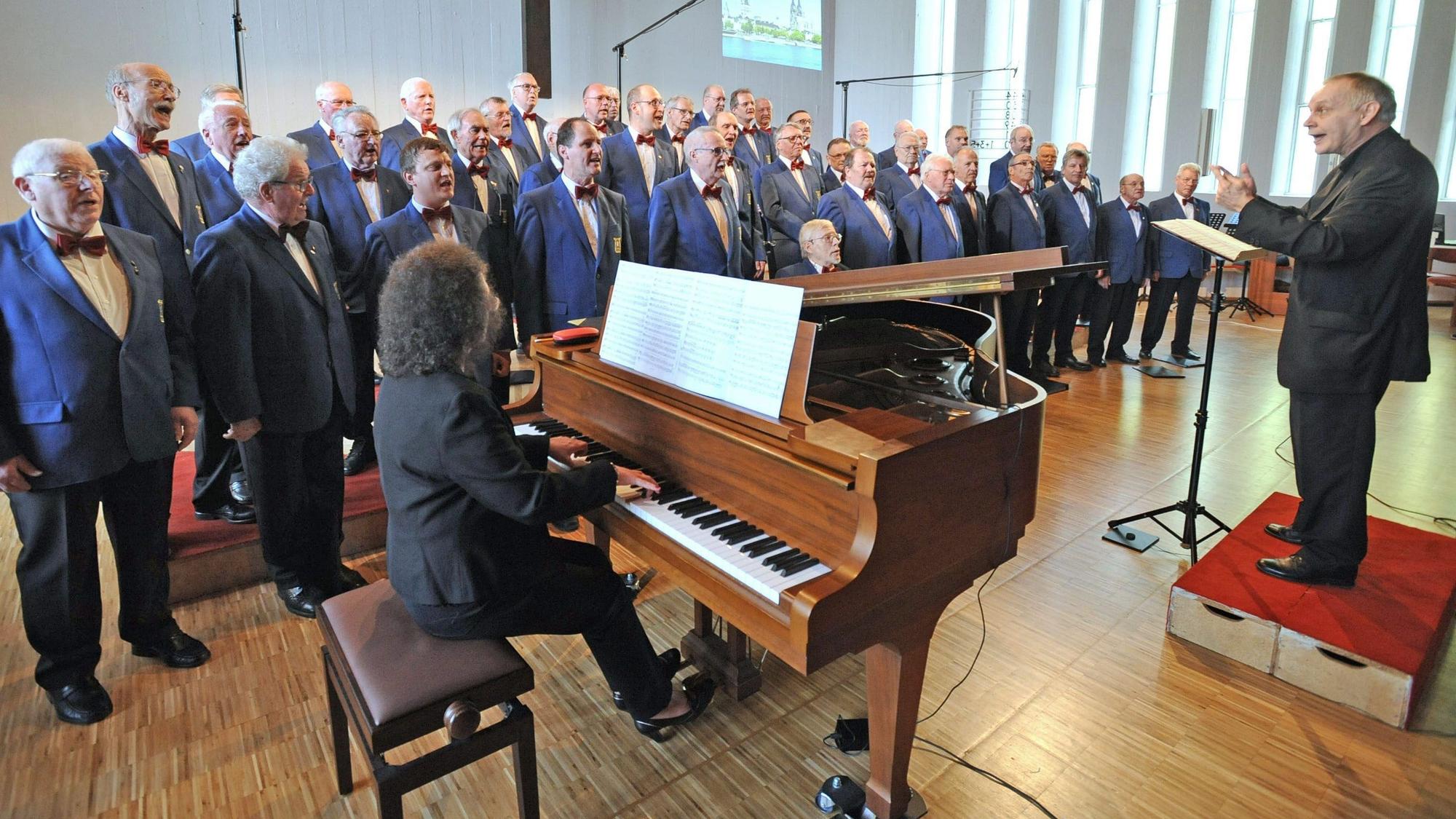 Der MGV Loreley 2020 bei einem Konzert in der Friedenskirche.