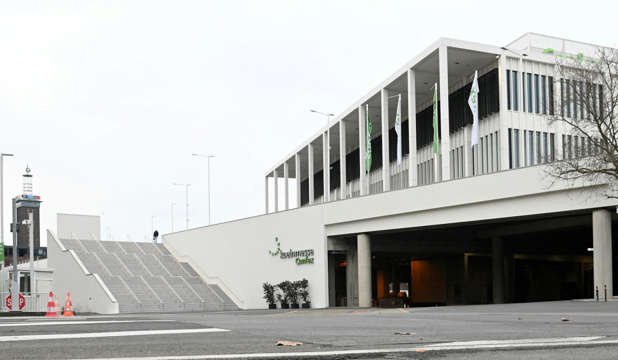 11.02.2025 Köln. Das Kongresszentrum Confex der Kölnmesse. Der Begriff ist eine Abkürzung der Bezeichnung Conference und Exhibition-Center. Ohne Termin. Foto: Alexander Schwaiger