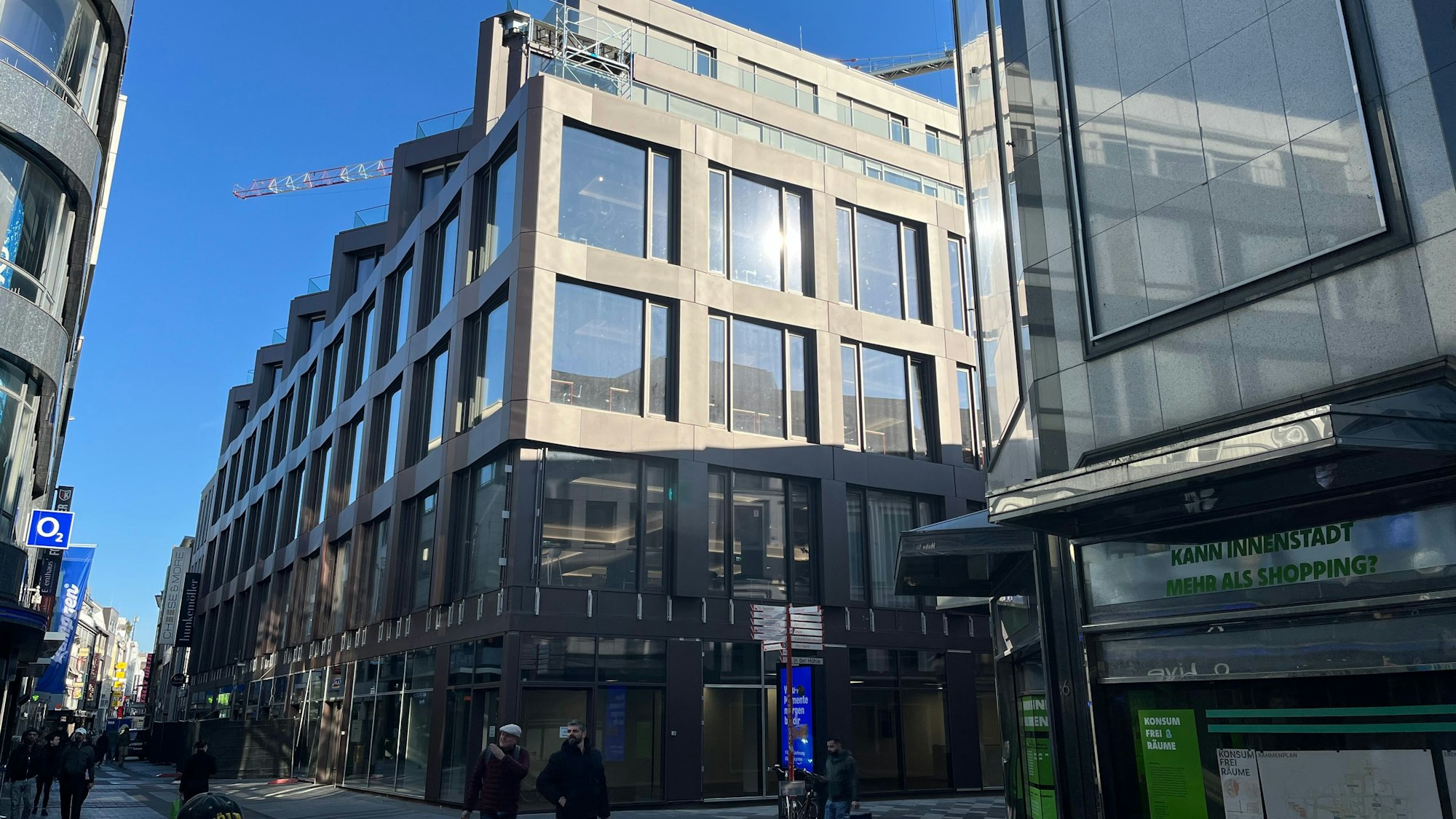 Dieses Bild zeigt das interim der Zentralbibliothek auf der Hohe Straße. Das Haupthaus am Neumarkt wird saniert.