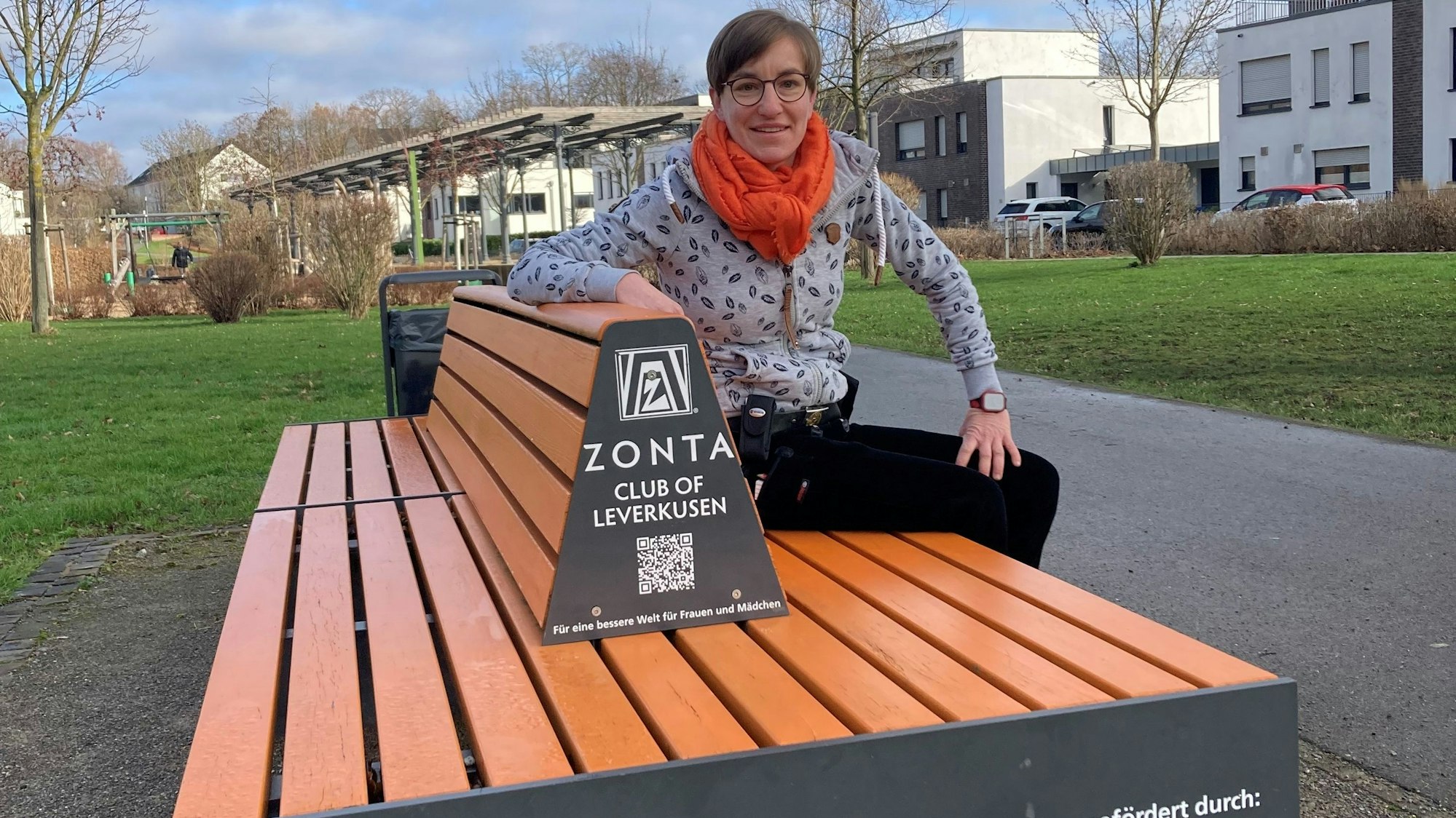 Johanna Heinen führt mit ihrem Vater einen Dachdeckerbetrieb in Leverkusen.