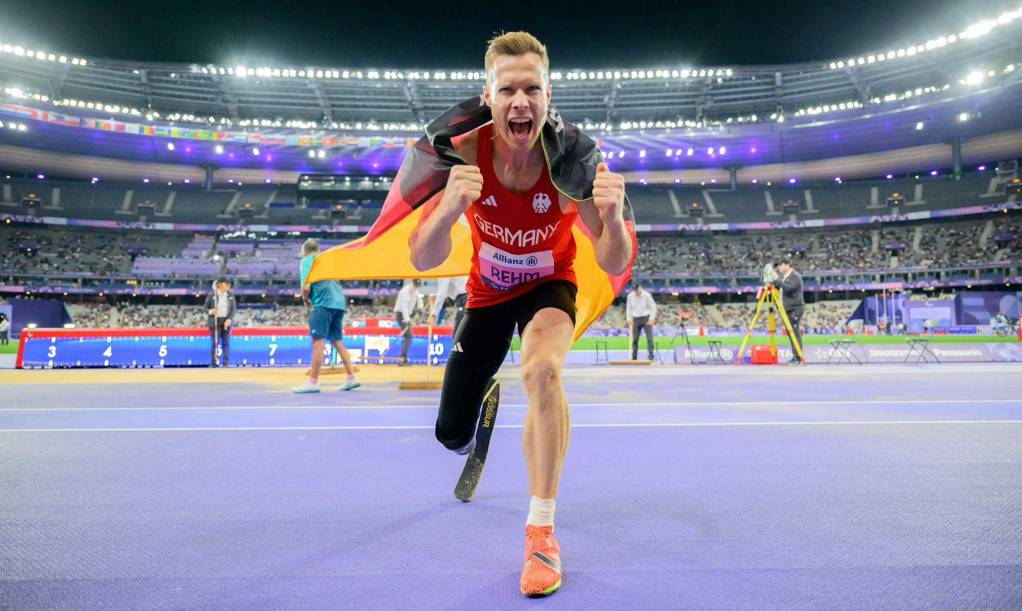 Markus Rehm vom TSV Bayer 04 Leverkusen ist fünffacher Paralympics-Sieger. Die erste Goldmedaille hat er 2012 in London im Weitsprung gewonnen. Zuletzt siegte er in Paris.
