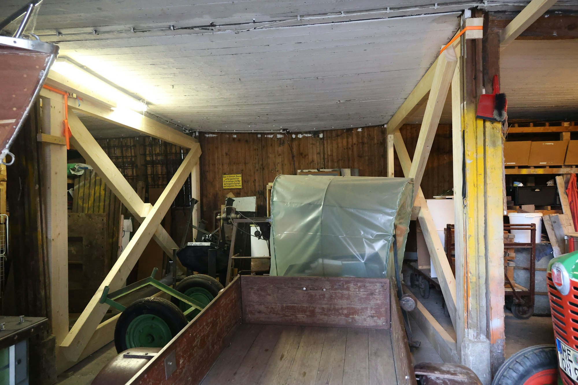 Bisher wurde die Baracke als Materiallager genutzt.