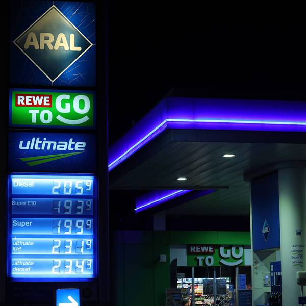 05.03.2026, xrekx, Wirtschaft , Tankstellenpreise Aral Tankstelle in Lebach, Rewe to Go Lebach *** 05 03 2026, xrekx, Economy , Petrol station prices Aral petrol station in Lebach, Rewe to Go Lebach