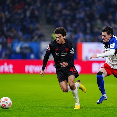 Montrell Culbreath Bayer 04 Leverkusen, 42, Giorgi Gocholeishvili Hamburger SV, 16 GER, Hamburger SV vs. Bayer 04 Leverkusen, Fussball, 1. Bundesliga, Spieltag 17, Saison 2025/2026, 04.03.2026 DFL REGULATIONS PROHIBIT ANY USE OF PHOTOGRAPHS AS IMAGE SEQUENCES AND/OR QUASI-VIDEO GER, Hamburger SV vs. Bayer 04 Leverkusen, Fussball, 1. Bundesliga, Spieltag 17, Saison 2025/2026, 04.03.2026 Hamburg *** Montrell Culbreath Bayer 04 Leverkusen, 42 , Giorgi Gocholeishvili Hamburger SV, 16 GER, Hamburger SV vs Bayer 04 Leverkusen, Football, 1 Bundesliga, Matchday 17, Season 2025 2026, 04 03 2026 DFL REGULATIONS PROHIBIT ANY USE OF PHOTOGRAPHS AS IMAGE SEQUENCES AND OR QUASI VIDEO GER, Hamburger SV vs Bayer 04 Leverkusen, Football, 1 Bundesliga, Matchday 17, Season 2025 2026, 04 03 2026 Hamburg Copyright: xEibner-Pressefoto/MarcelxvonxFehrnx EP_MFN