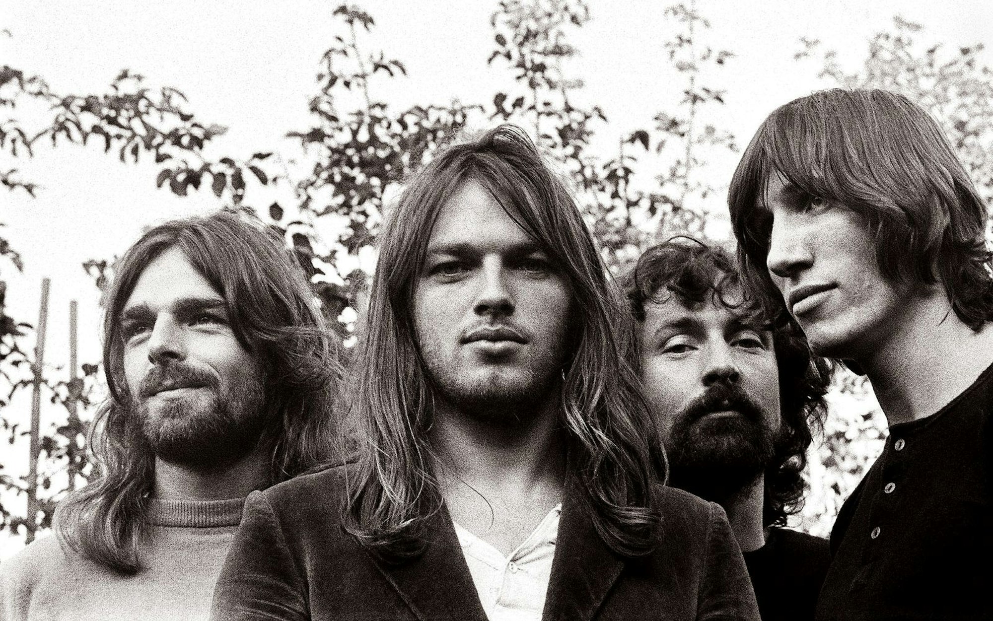 Mit seinen Pink-Floyd-Kollegen Richard Wright (links), Nick Mason (zweiter von rechts) und Roger Waters (rechts) schrieb David Gilmour Musikgeschichte. (Bild: Warner Music)