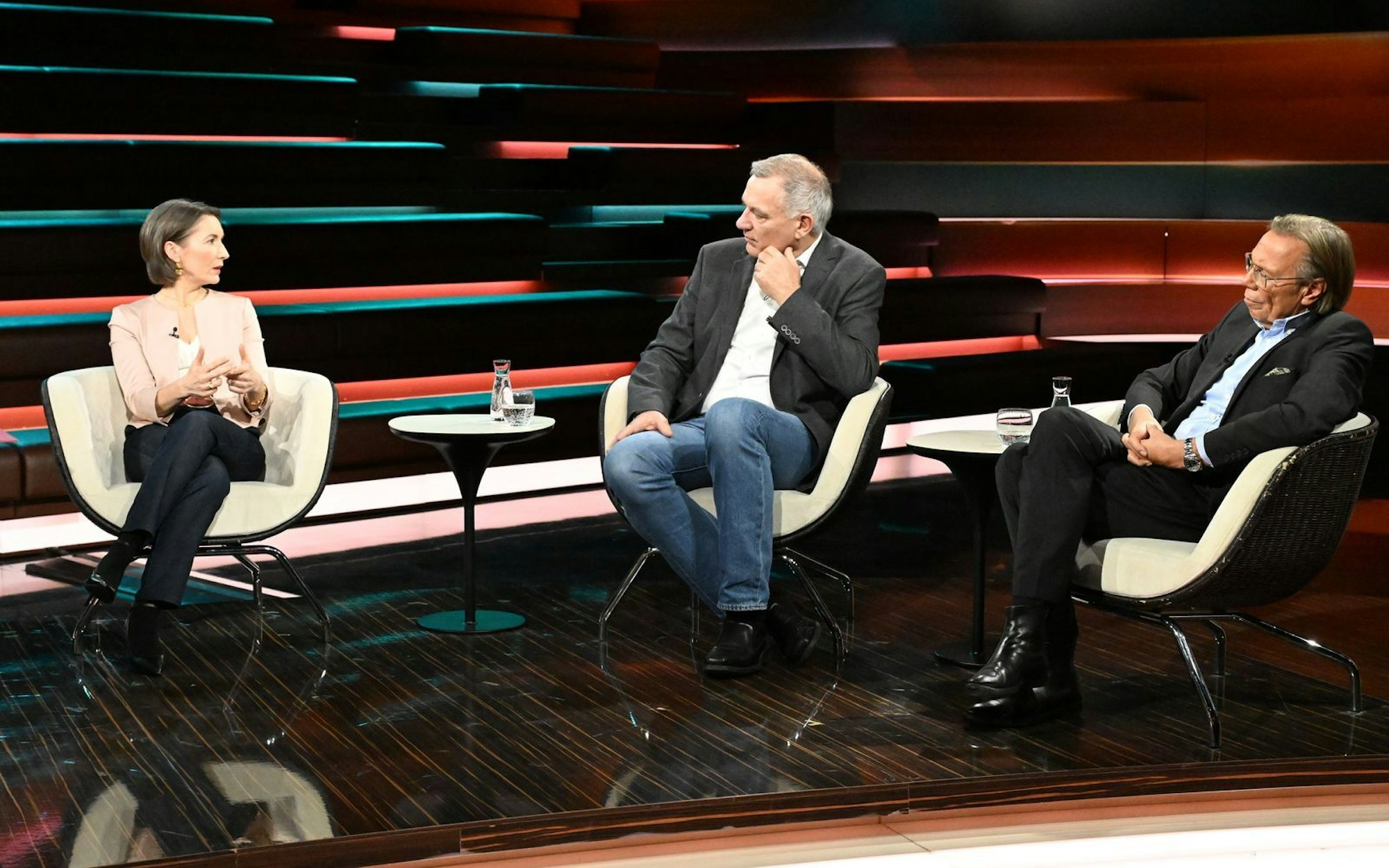 Man habe in Deutschland bis etwa 2022 geglaubt, „dass wir in einer friedlicheren Weltordnung angekommen sind“, führte Claudia Major aus. Das habe sich als Irrglaube entpuppt. (Bild: ZDF / Markus Hertrich)