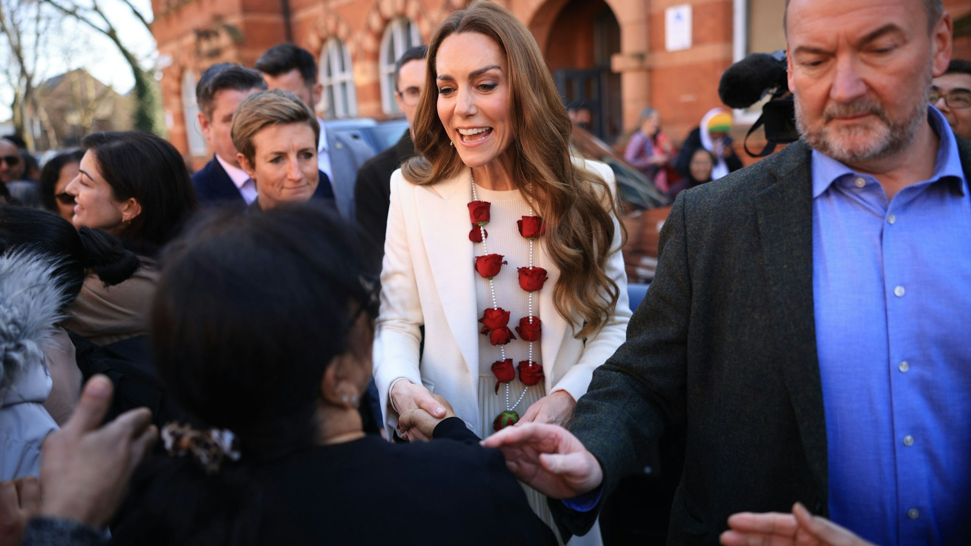Prinzessin Kate wurde begeistert in Leicester empfangen.