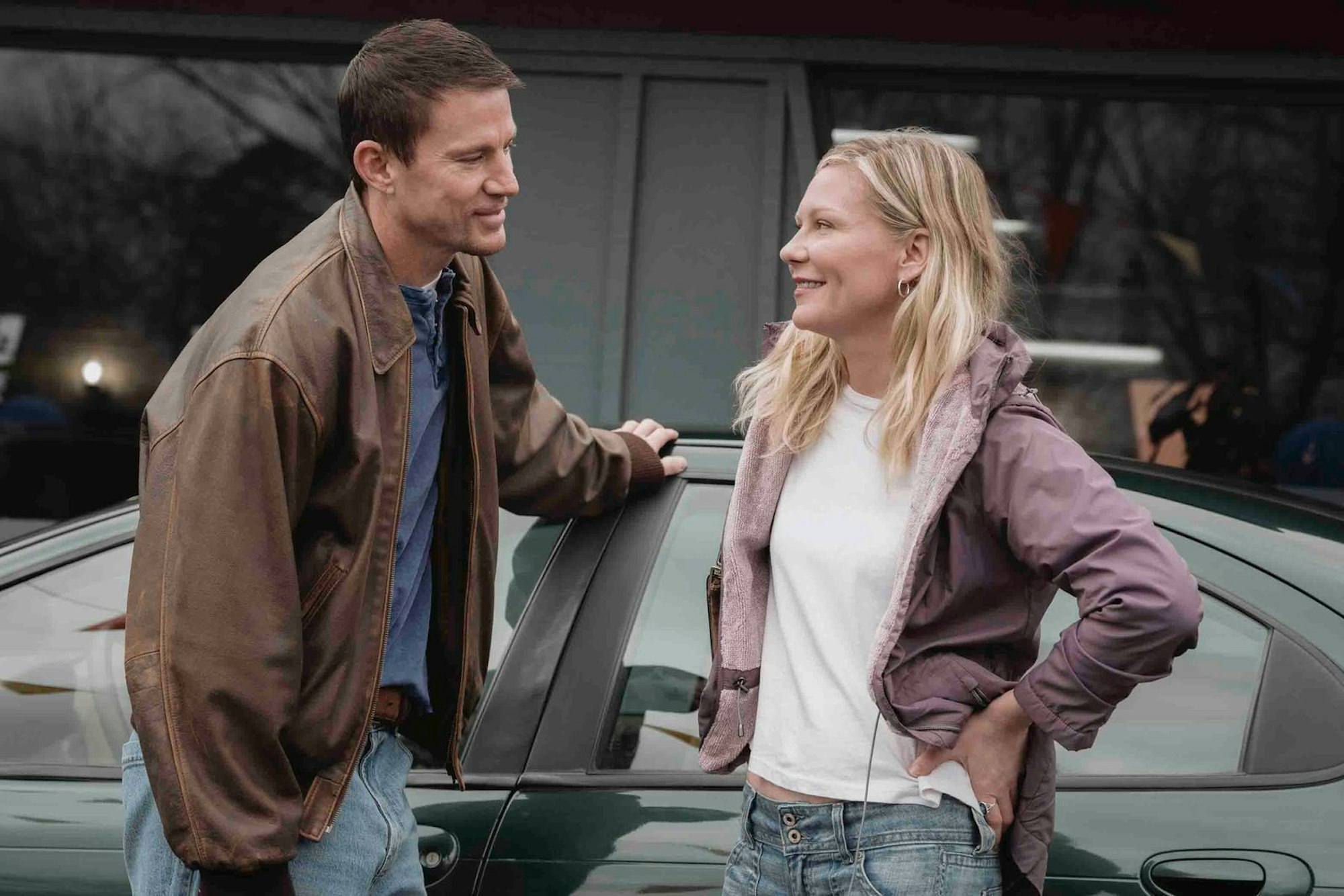 Jeffrey (Channing Tatum) und Leigh (Kirsten Dunst) sind sich auf Anhieb sympathisch. (Bild: 2025 PARAMOUNT PICTURES/Leonine/Davi Russo)