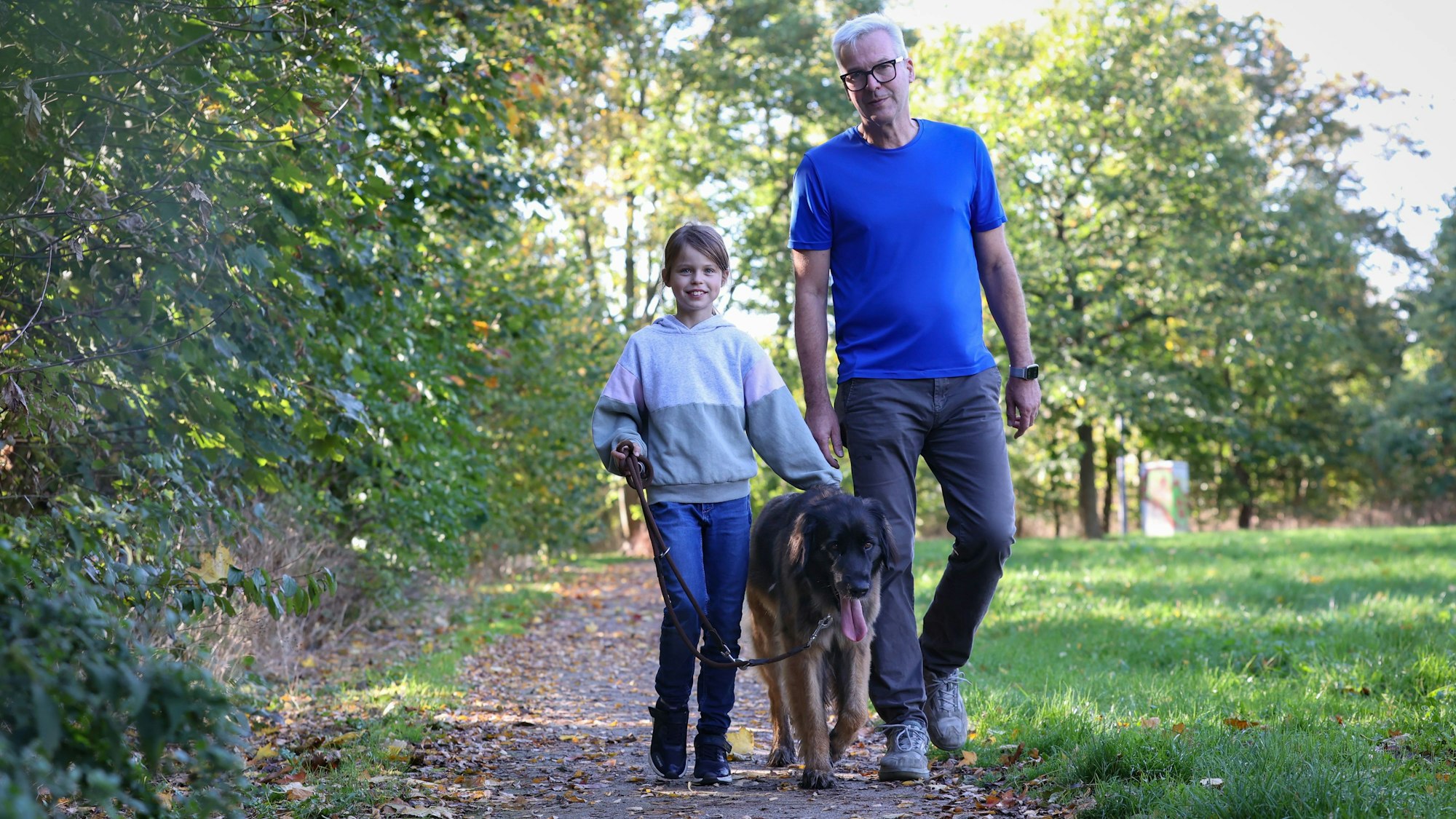 Der Beethovenpark im Kölner Süden bietet weite Wege, Wiesen und eine beliebte Hundewiese.