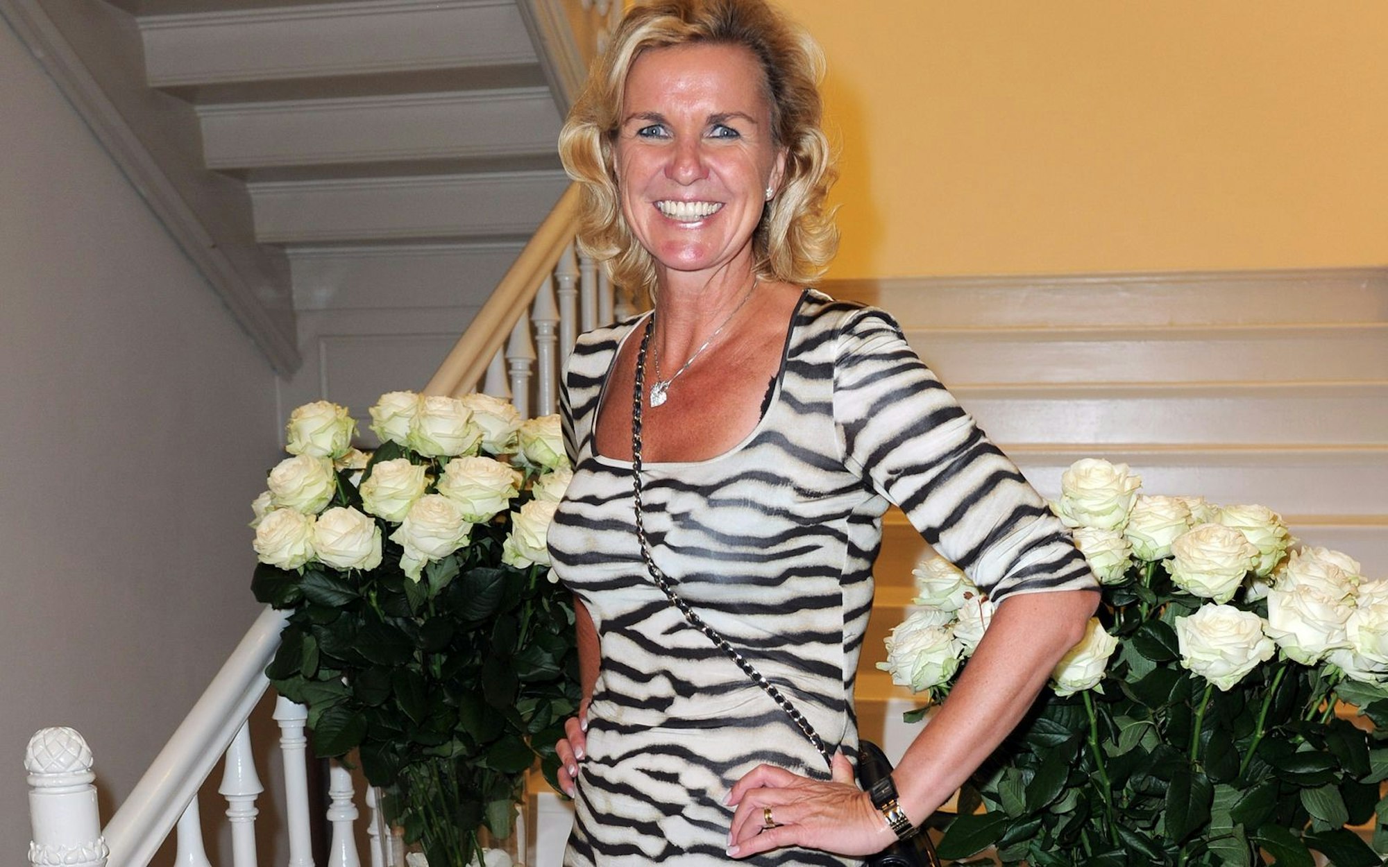 Kann heute wieder strahlen: In den 2000ern verlor Hera Lind ihr gesamtes Vermögen durch den verlustreichen Kauf von Immobilien. (Bild: Hannes Magerstaedt/Getty Images)