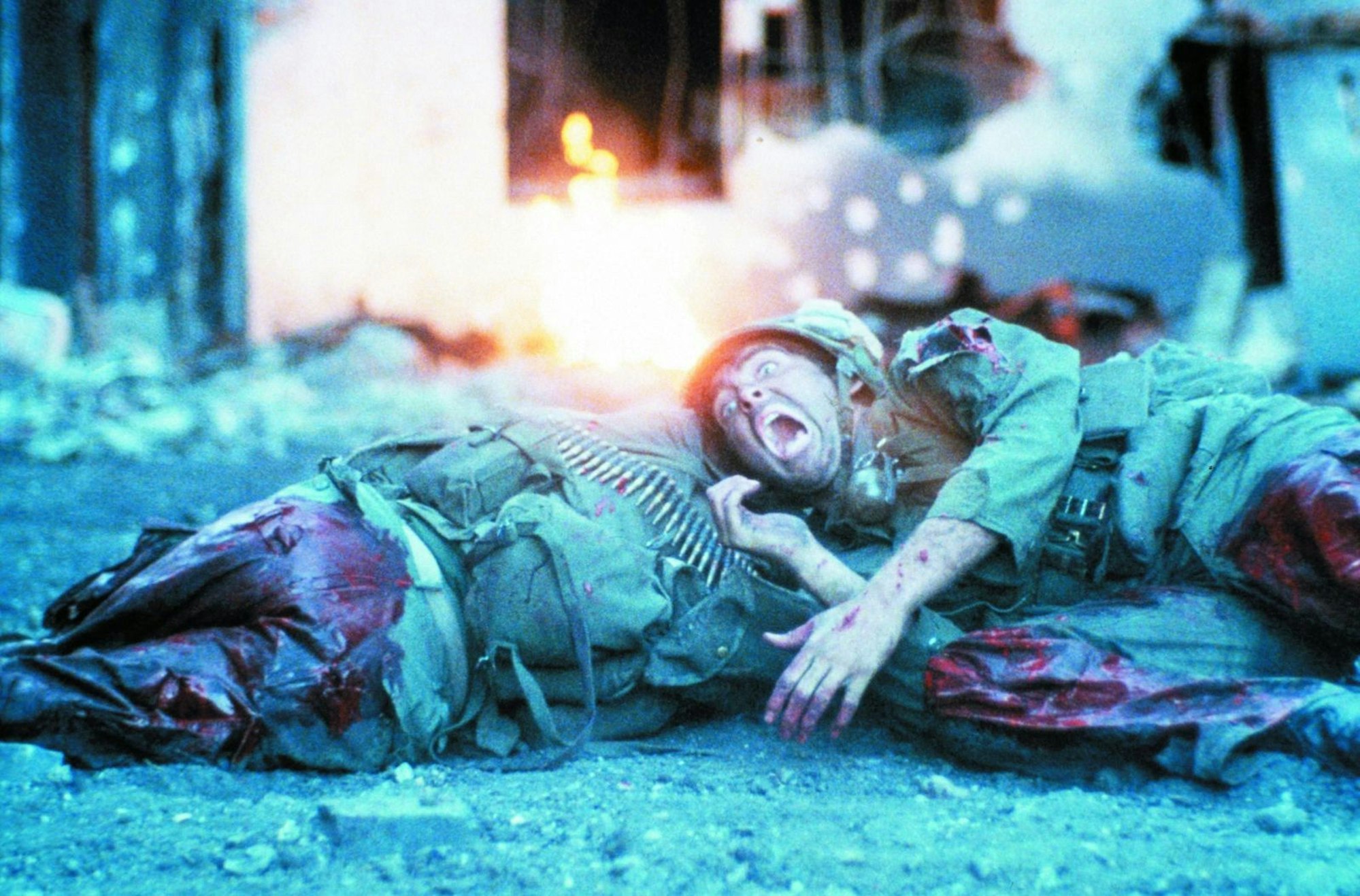 Schon lange geht es nicht mehr um das Ausführen eines Auftrags - im apokalyptischen Inferno des Vietnam-Krieges geht es nur noch um das nackte Überleben. (Bild: Warner Bros.)