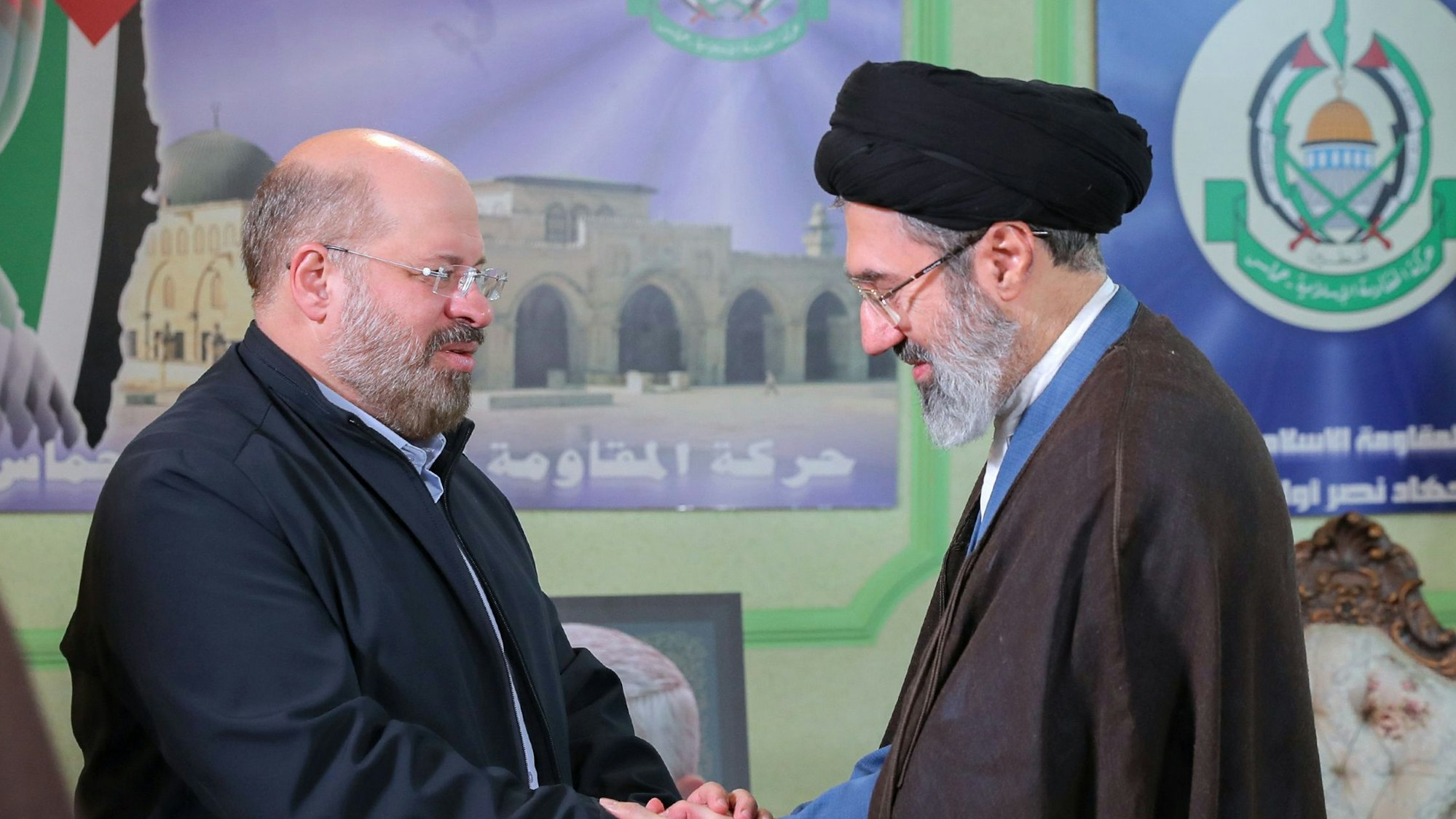 Der Sohn des iranischen Obersten Führers, Modschtaba Chamenei (r)