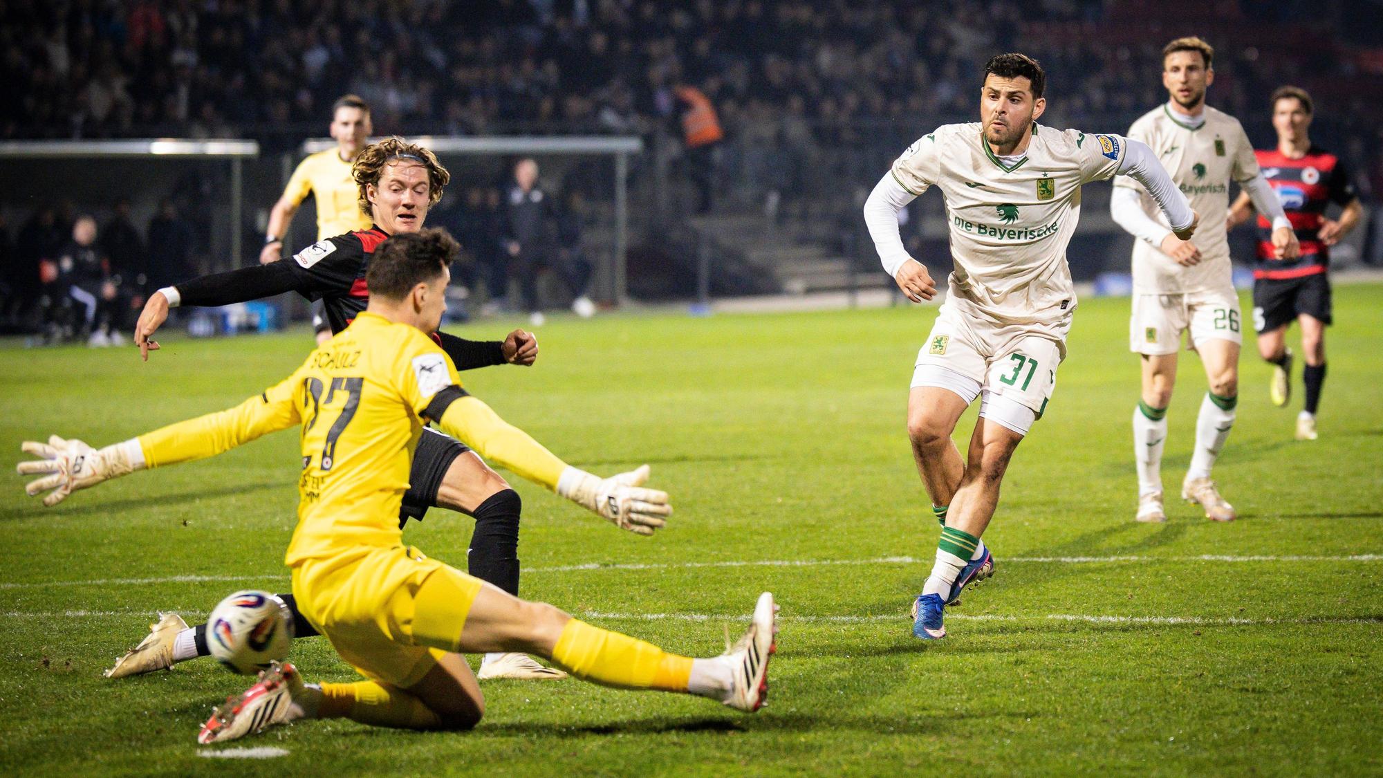 3. Liga: FC Viktoria Köln - TSV 1860 München, 06.03.2026 Kevin Volland TSV 1860 München, 31 trifft zum 0:1 Köln, 06.03.2026 - 28. Spieltag der 3. Fußball-Liga: FC Viktoria Köln - TSV 1860 München im Sportpark Höhenberg in Köln. Die DFL-Bestimmungen verbieten die Verwendung von Fotografien als Bildsequenzen und / oder Quasi-Videos. *** 3 Liga FC Viktoria Köln TSV 1860 München, 06 03 2026 Kevin Volland TSV 1860 München, 31 scores to 0 1 Cologne, 06 03 2026 28 Matchday of the 3 Football League FC Viktoria Köln TSV 1860 München at Sportpark Höhenberg in Cologne The DFL regulations prohibit the use of photographs as image sequences and or quasi videos Copyright: xBEAUTIFULxSPORTS/AxelxKohringx