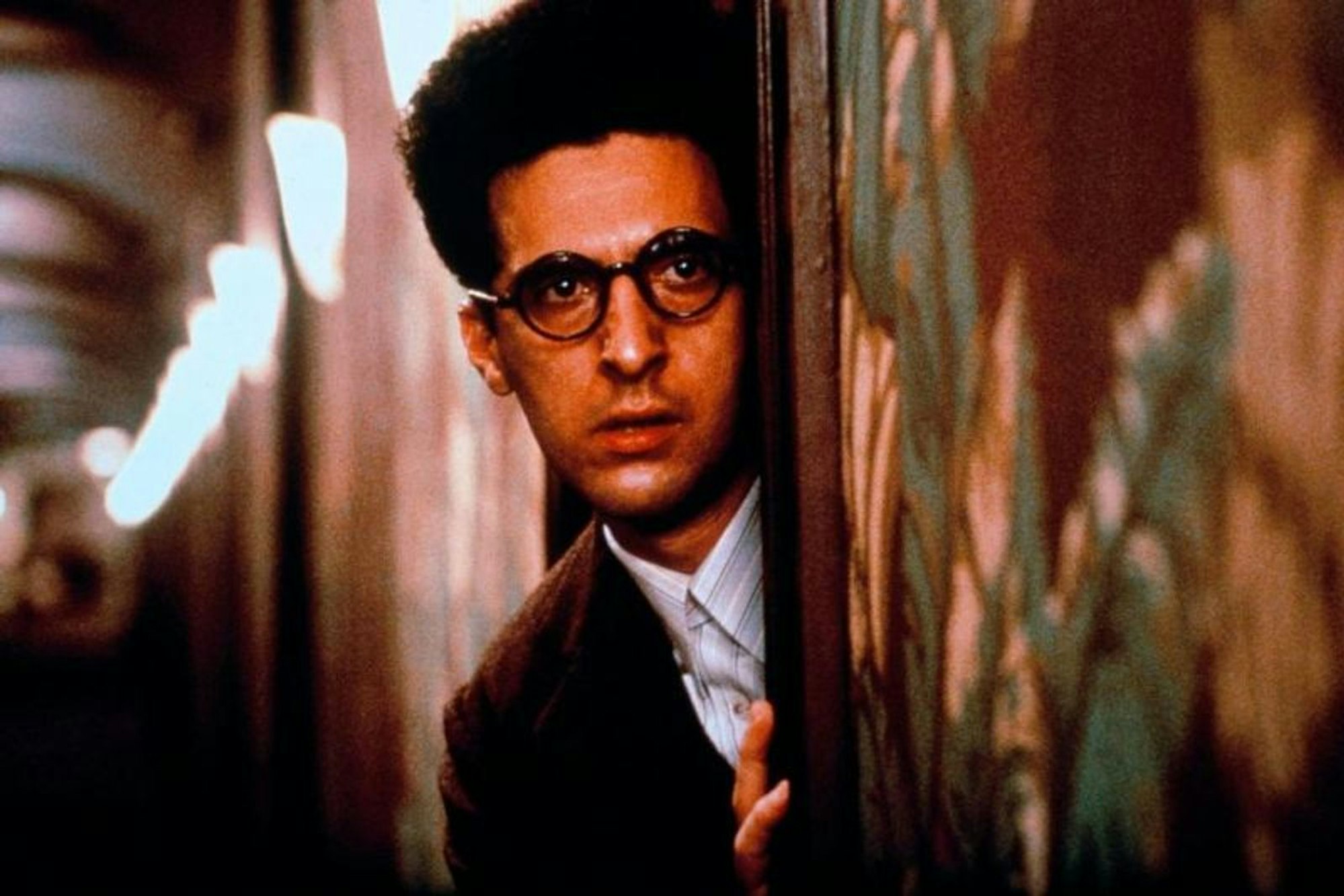 In „Barton Fink“ (1991) spielt John Turturro einen Autor, der in der Alptraumfabrik Hollywood landet. (Bild: Universal Pictures)