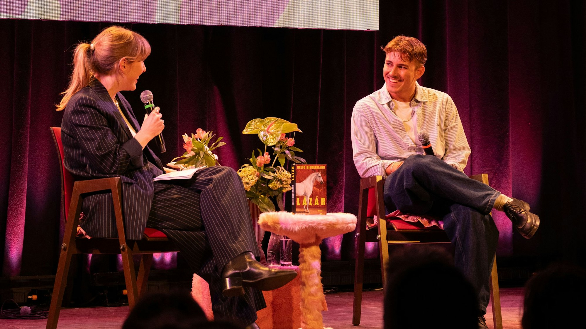 Nelio Biedermann im Gespräch mit Moderatorin Miriam Zeh