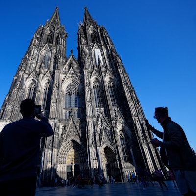 Der Kölner Dom wird Touristen in Zukunft Eintritt kosten.
