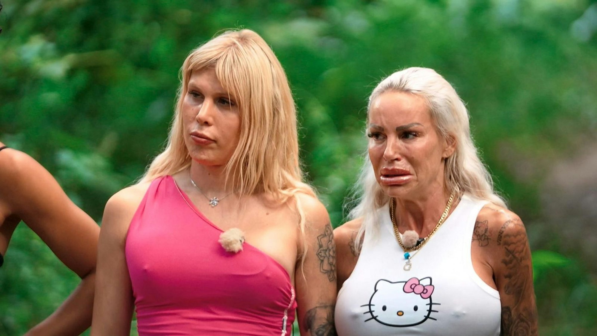 Gina-Lisa Lohfink (rechts) vergoss einmal mehr bittere Tränen. (Bild: RTL)