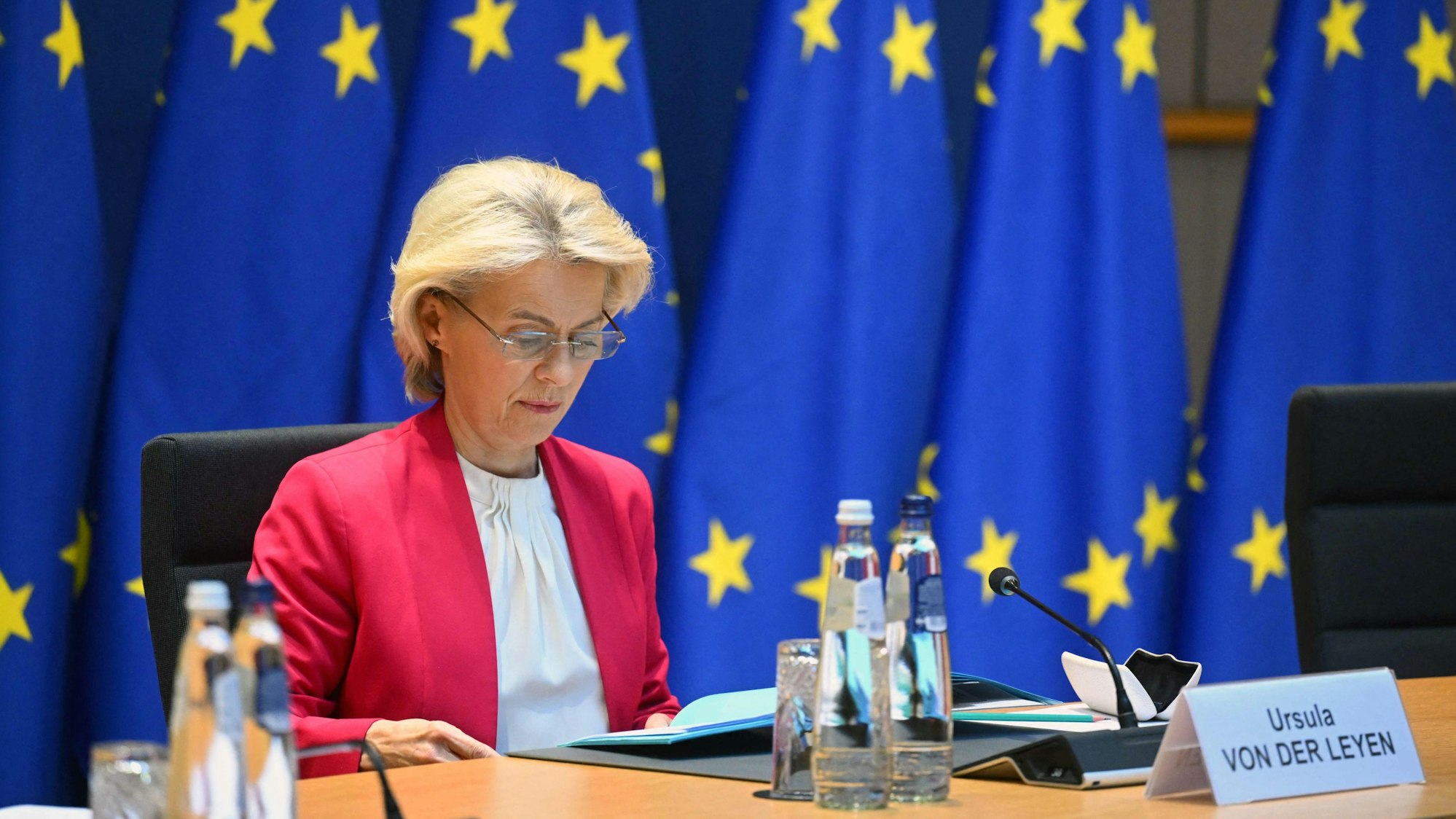 Ursula von der Leyen sieht dringenden Handlungsbedarf und warnt vor einem Trugschluss.