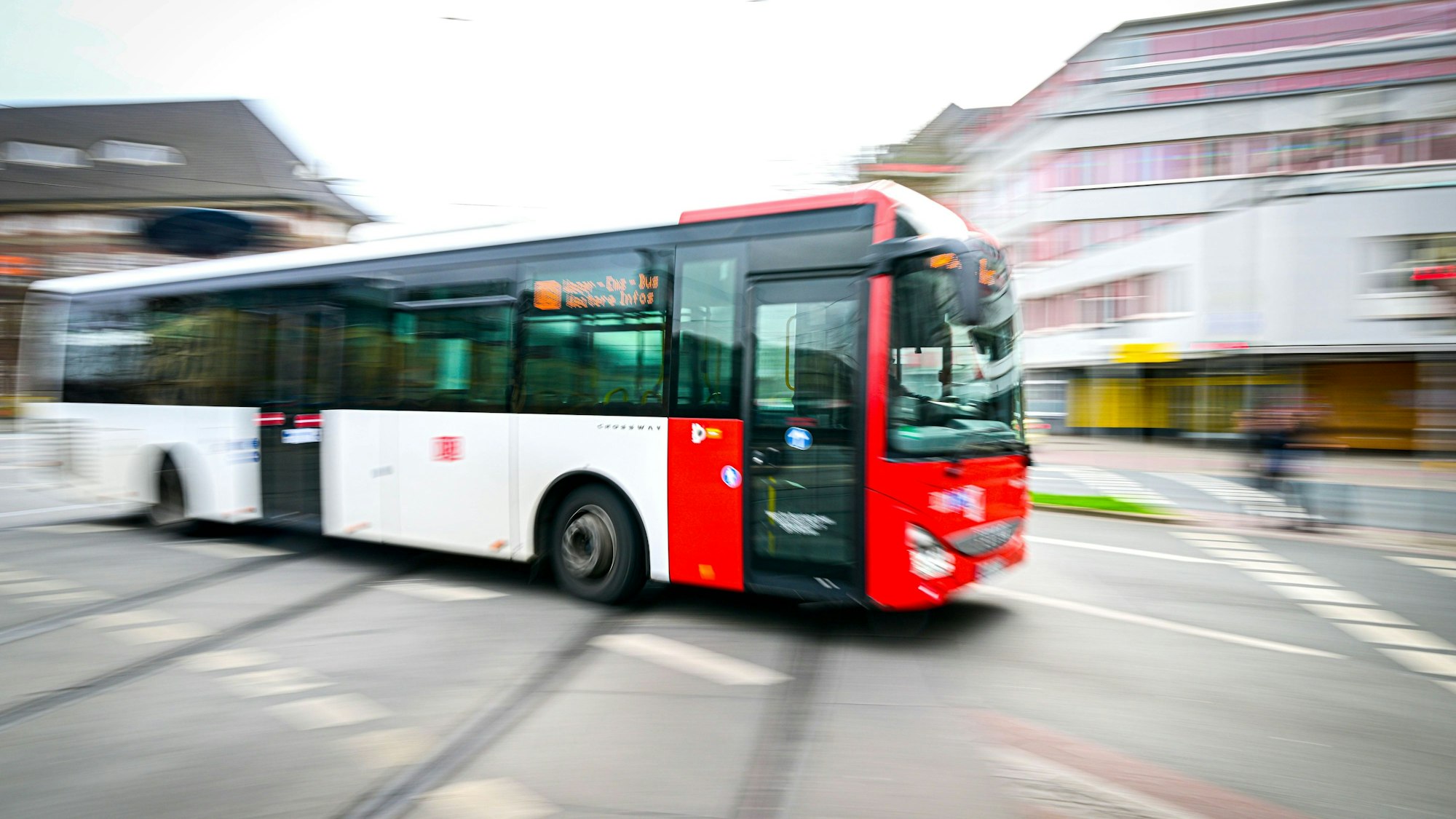 Etwa 100.000 Busfahrer und Busfahrerinnen gibt es in Deutschland
