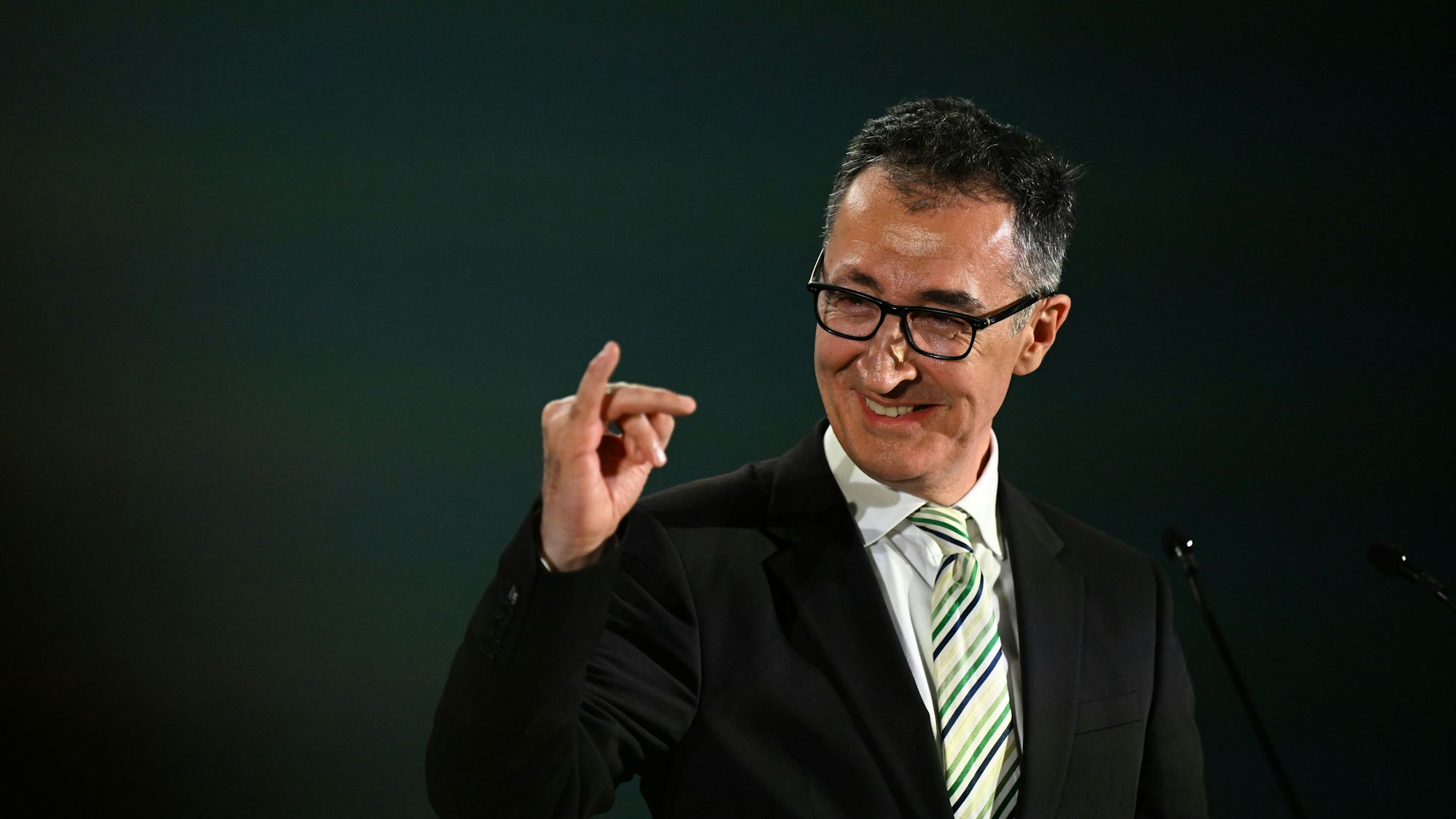 Cem Özdemir (Bündnis 90/Die Grünen), Spitzenkandidat Landtagswahl Baden-Württemberg, auf der Wahlparty seiner Partei.