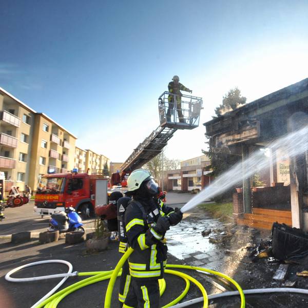Zum Löschen braucht man Wasser, das nicht überall in der Stadt in ausreichender Menge aus dem Rohrnetz kommt.