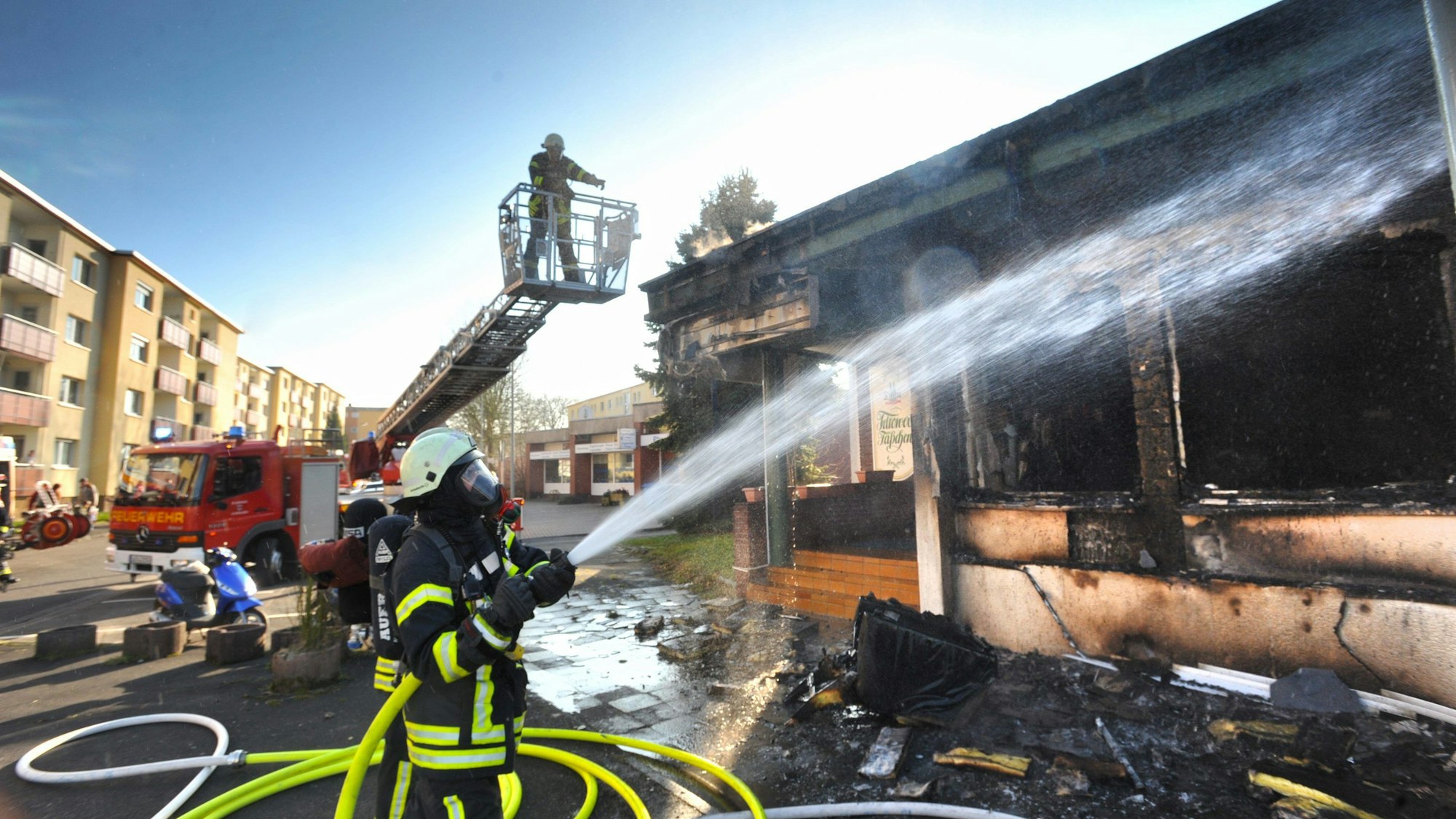 Zum Löschen braucht man Wasser, das nicht überall in der Stadt in ausreichender Menge aus dem Rohrnetz kommt.
