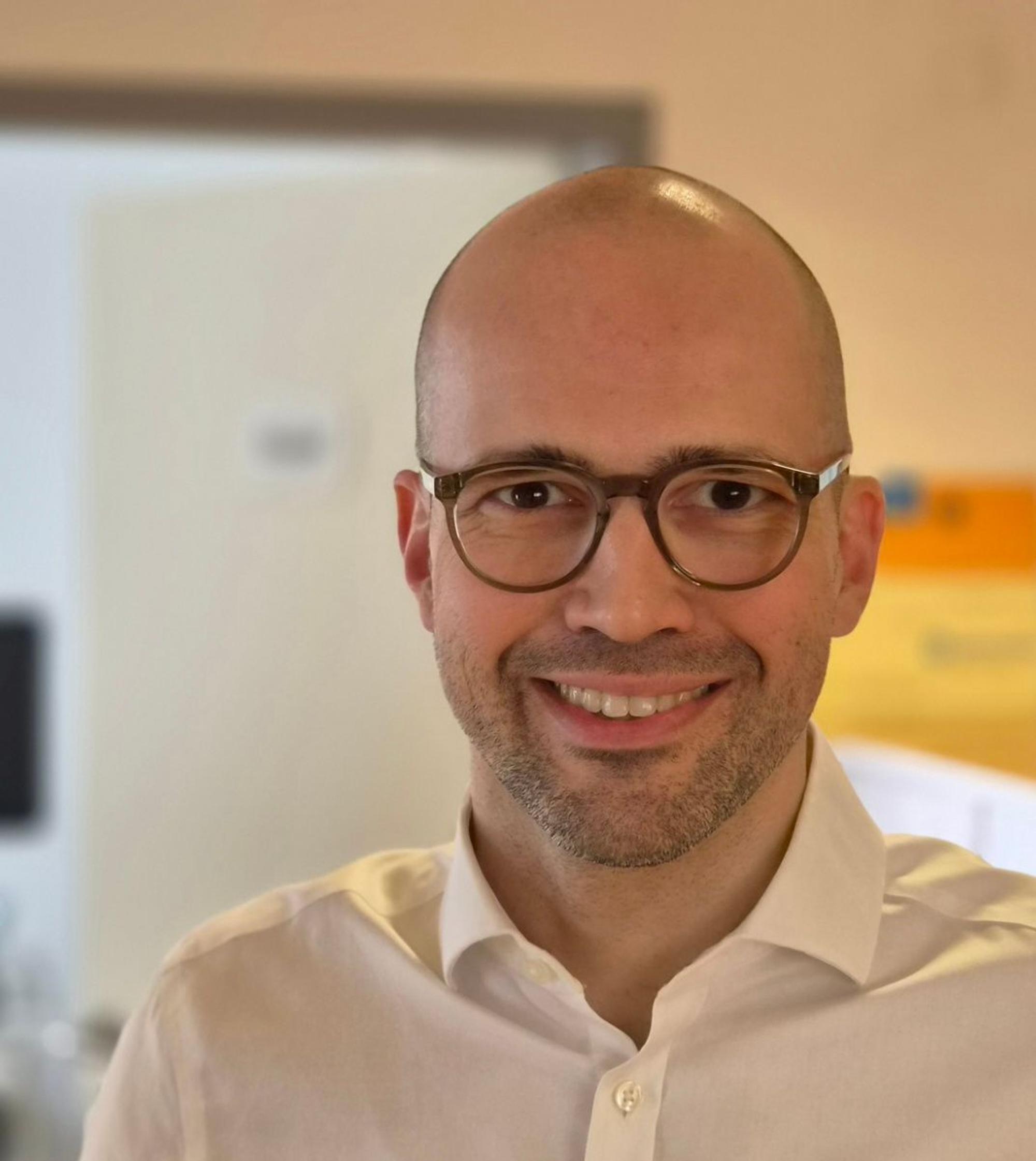 Dr. Marc Schönherr