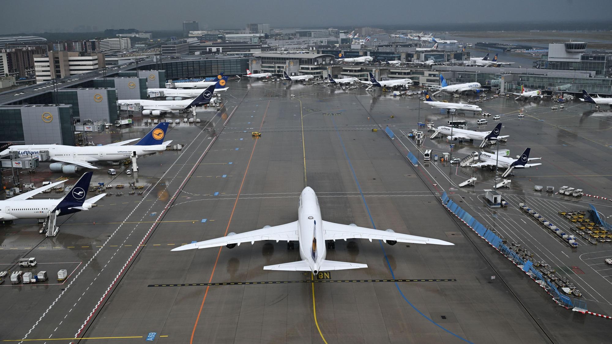 In Frankfurt betriebt die Lufthansa ihr größtes Drehkreuz. (Symbolbild)