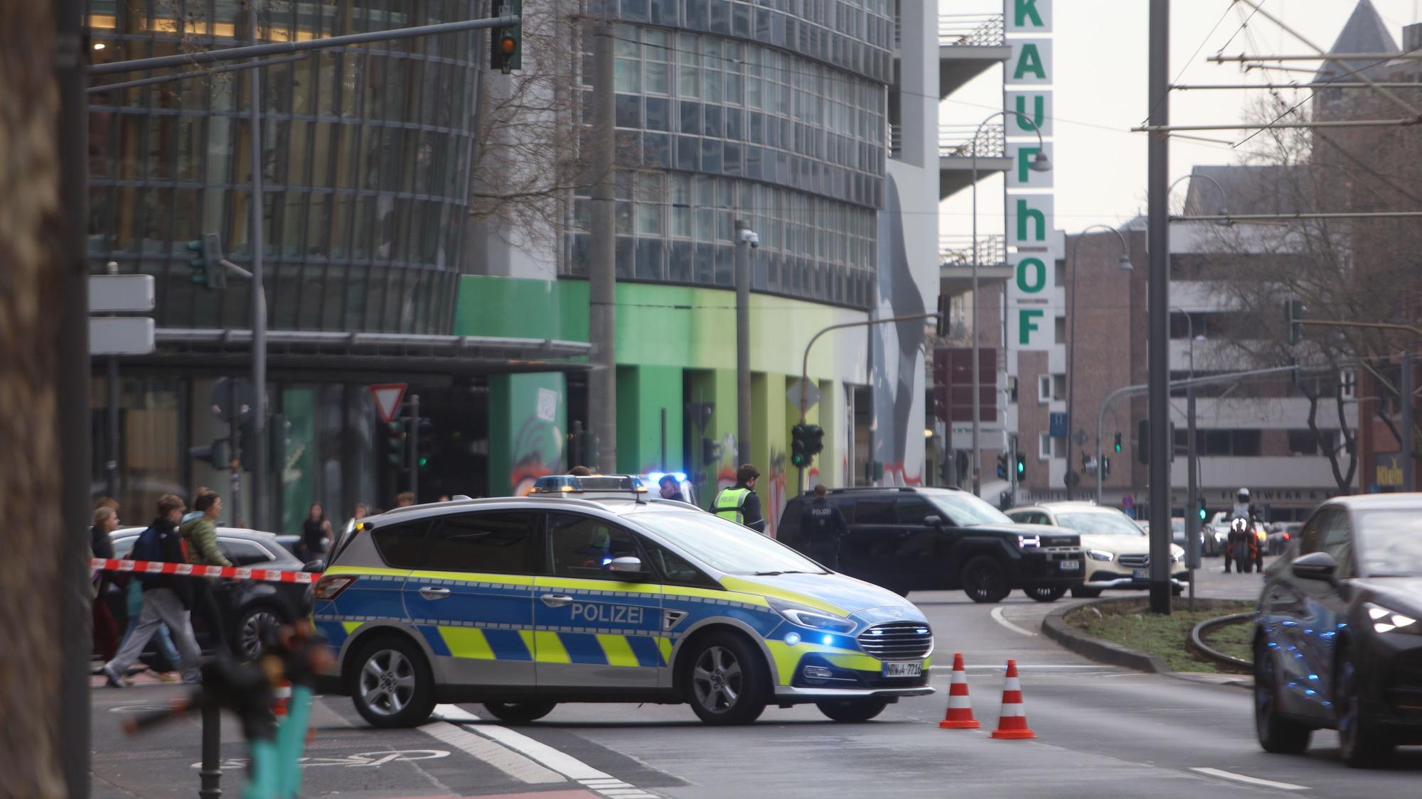 Die Fahrtrichtung Neumarkt wurde nach dem Unfall für den Verkehr gesperrt.