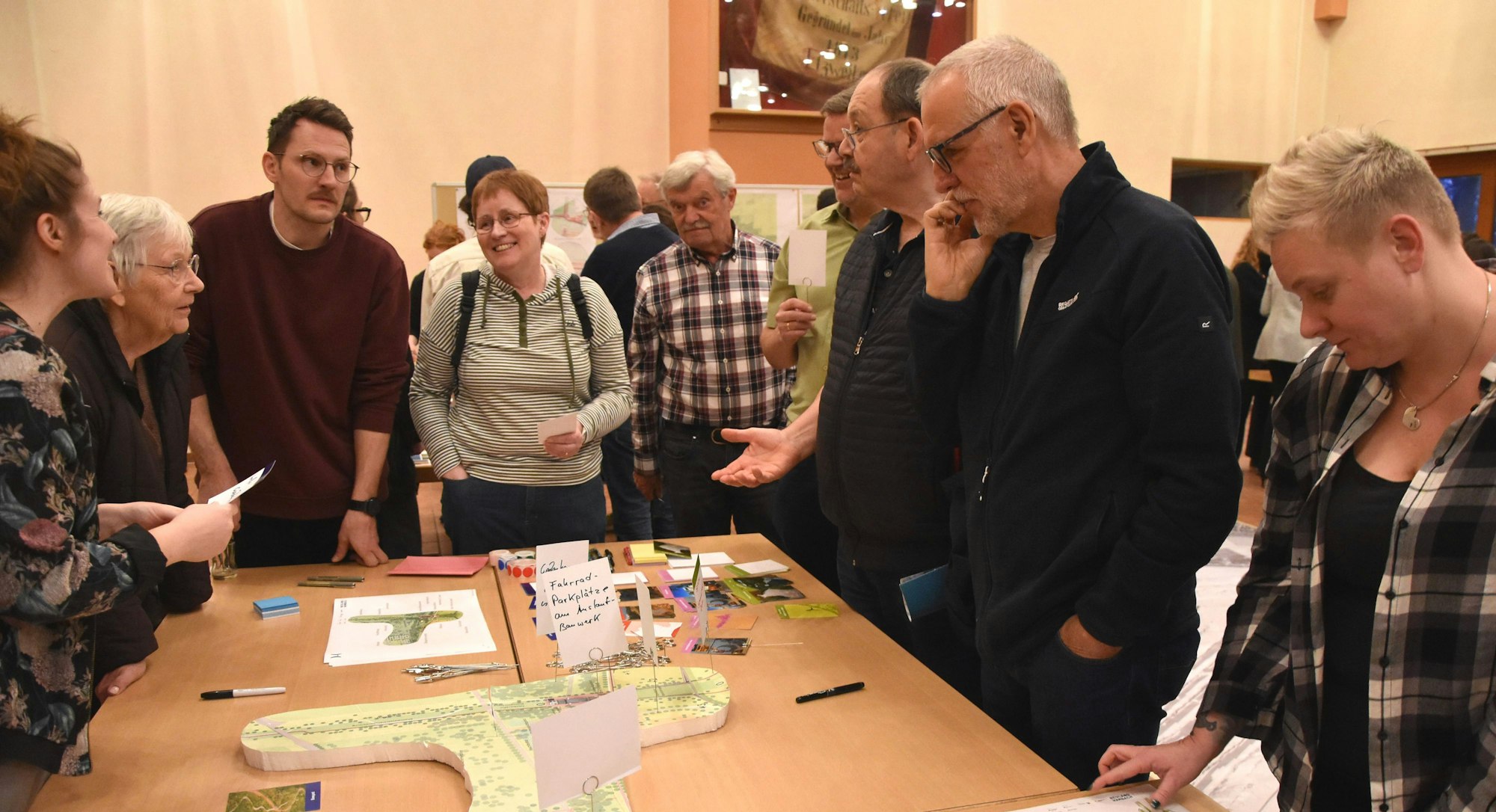 In einem Neuland-Workshop entwickelten Bürgerinnen und Bürger vielfältige Ideen zur Gestaltung der Porta Sophia als künftiges Tor zum Hambachsee.