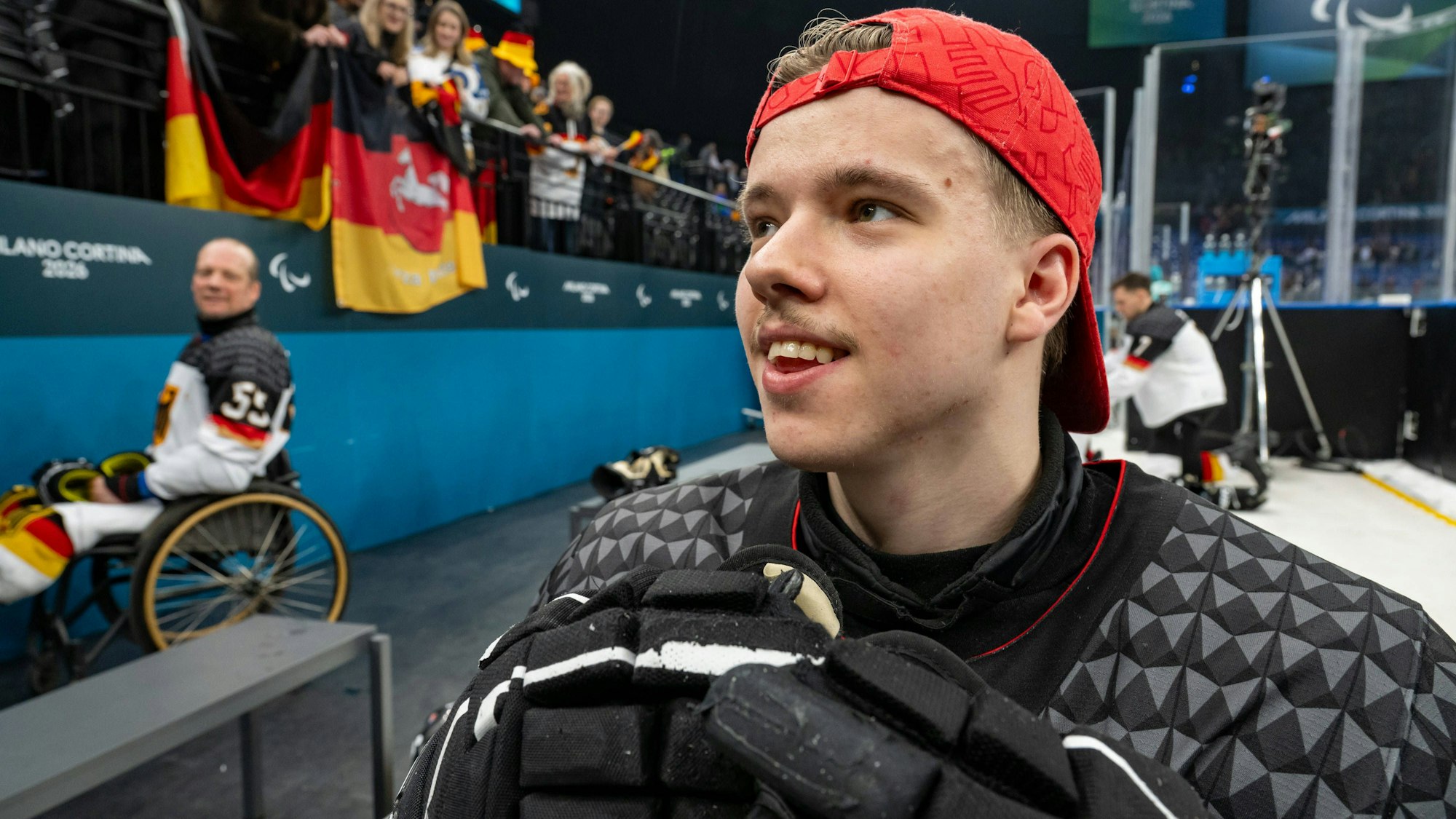 Para-Eishockeyspieler Jano Bußmann.
