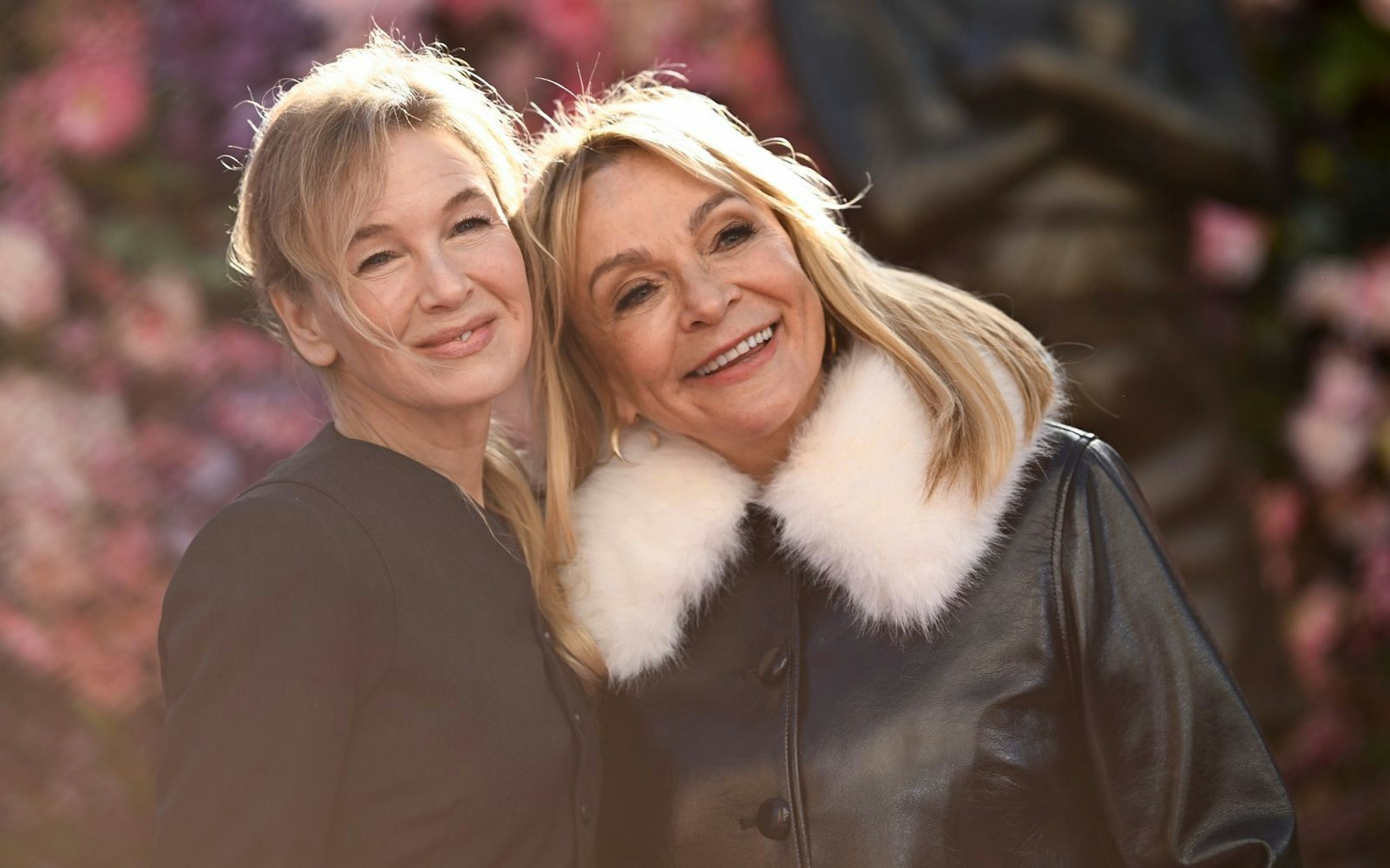 Renée Zellweger drückt der Autorin Helen Fielding die Daumen ein fünfter Roman um Bridget Jones gelingen möge. (Bild: 2025 Getty Images/Gareth Cattermole)