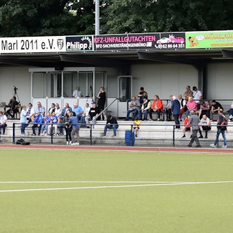 Blick auf die Tribüne beim FC Marl.
