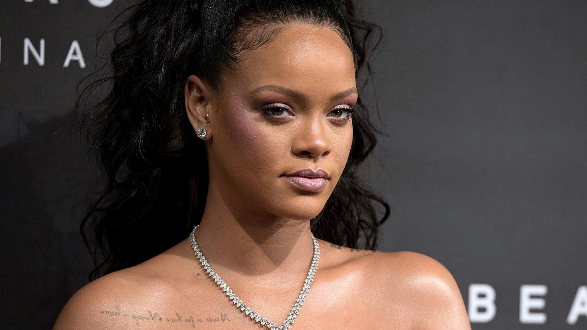 Schock für Rihanna: Eine unbekannte Frau hat auf das Haus der Pop-Sängerin geschossen. (Bild: Chris J Ratcliffe/Getty Images)