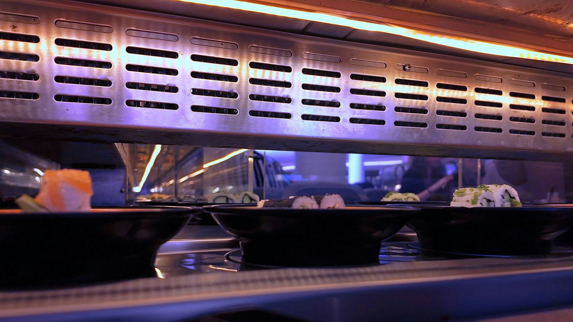 Sushi auf dem Band. (Symbolbild)