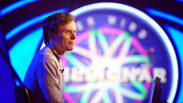 Prof. Dr. Weiss hatte seine Strategie per mathematischer Simulation ausgeklügelt. Es reichte für 16.000 Euro. (Bild: RTL / Stefan Gregorowius)