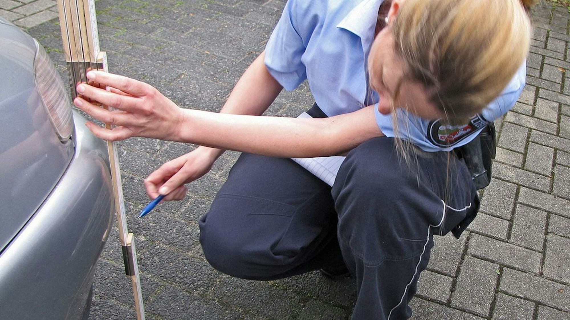 Ein von der Polizei abgesperrter Unfallort. (Symbolbild)