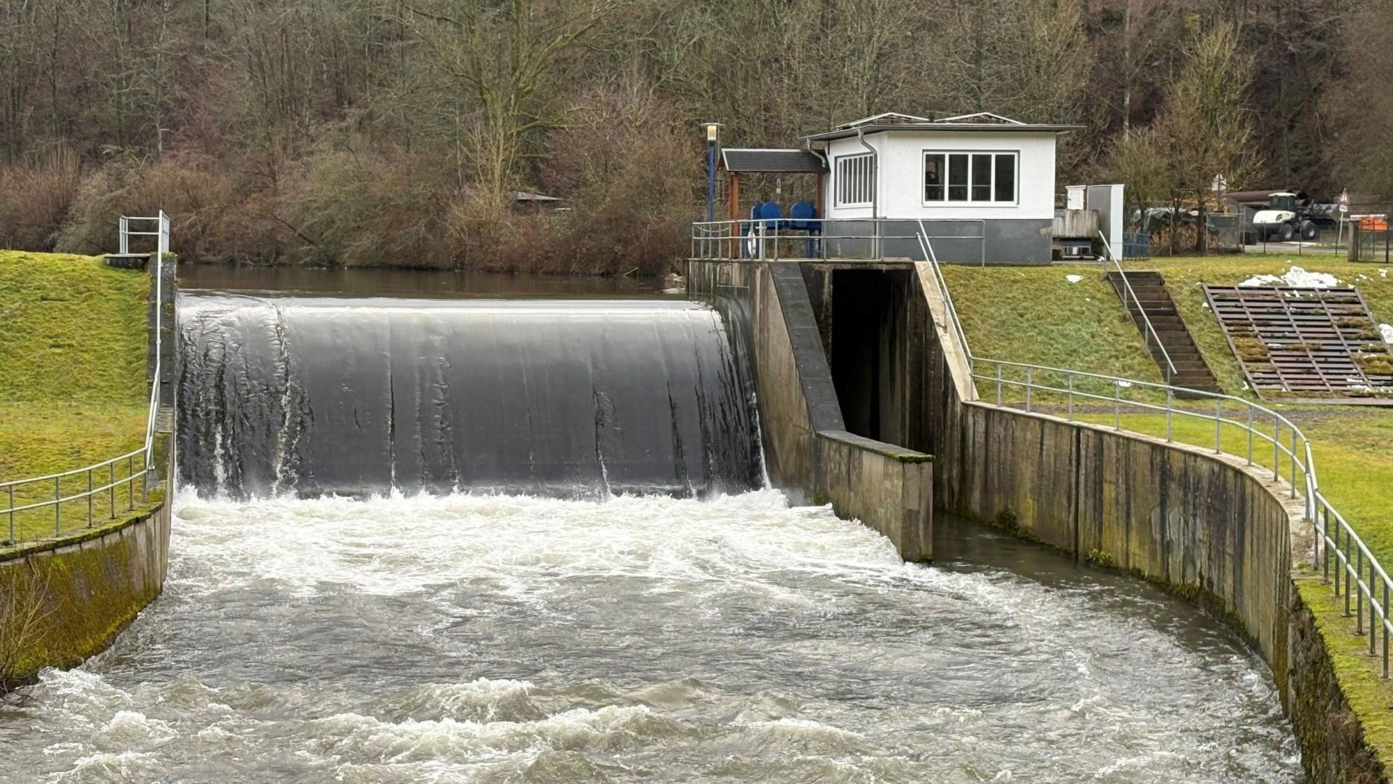 Das Foto zeigt die Stauanlage in Engelskirchen-Osberghausen.
