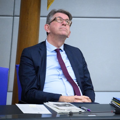 Wolfram Weimer (parteilos), Staatsminister für Kultur und Medien, hat die Verleihung des Buchhandlungspreises abgesagt.