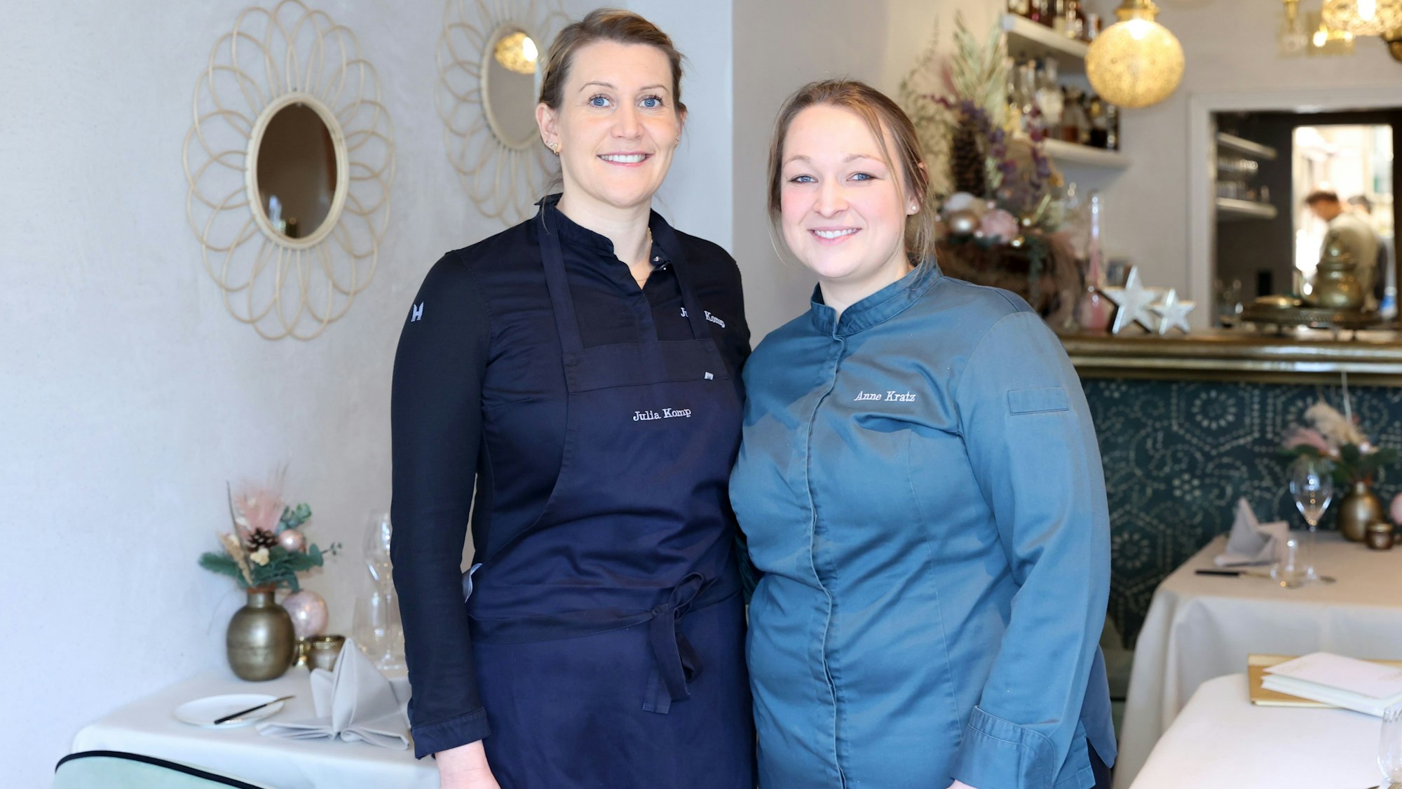 Sterneköchin Julia Komp in ihrem Restaurant Sahila und Patissiere Anne Kern. (Archivbild)