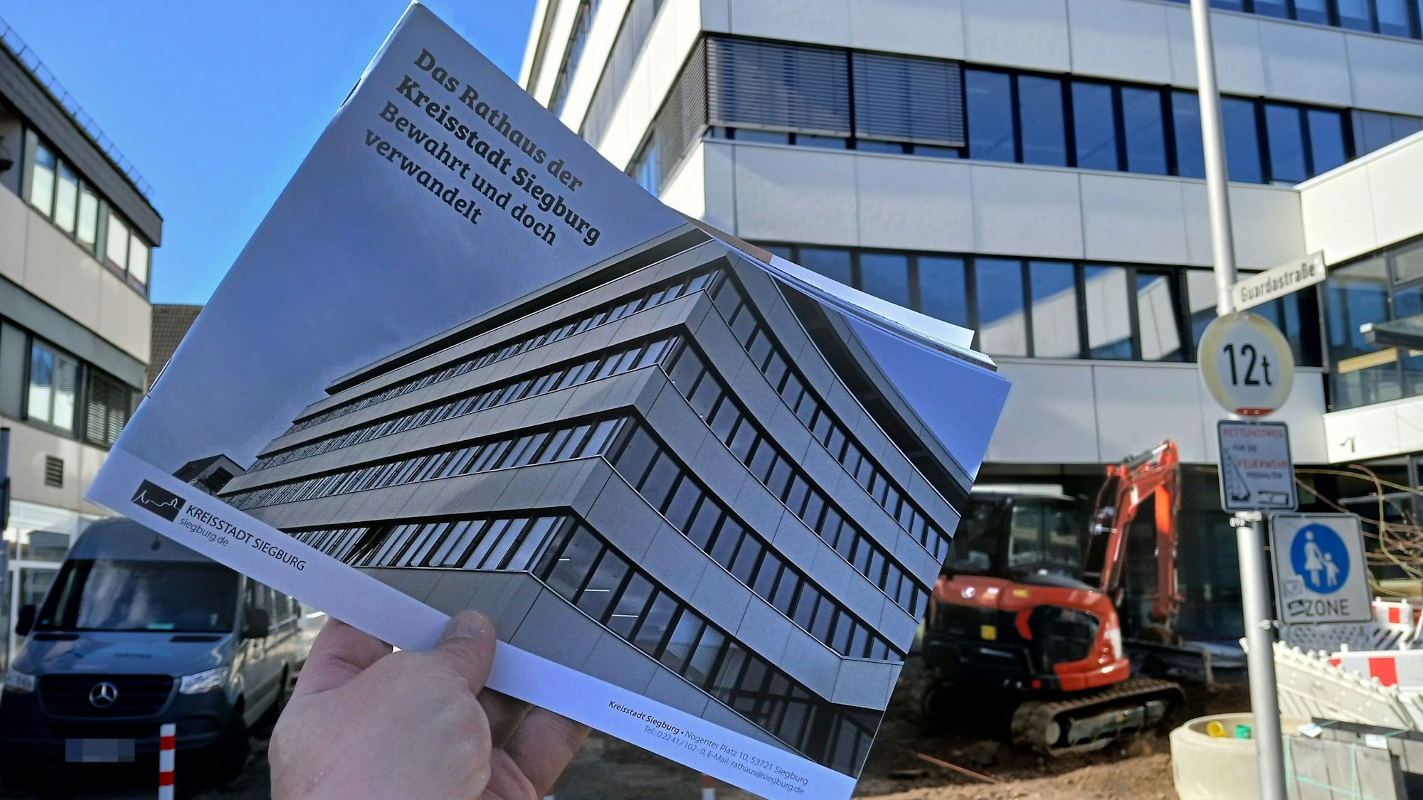 Broschüre der Stadt Siegburg zur Sanierung des Rathauses.