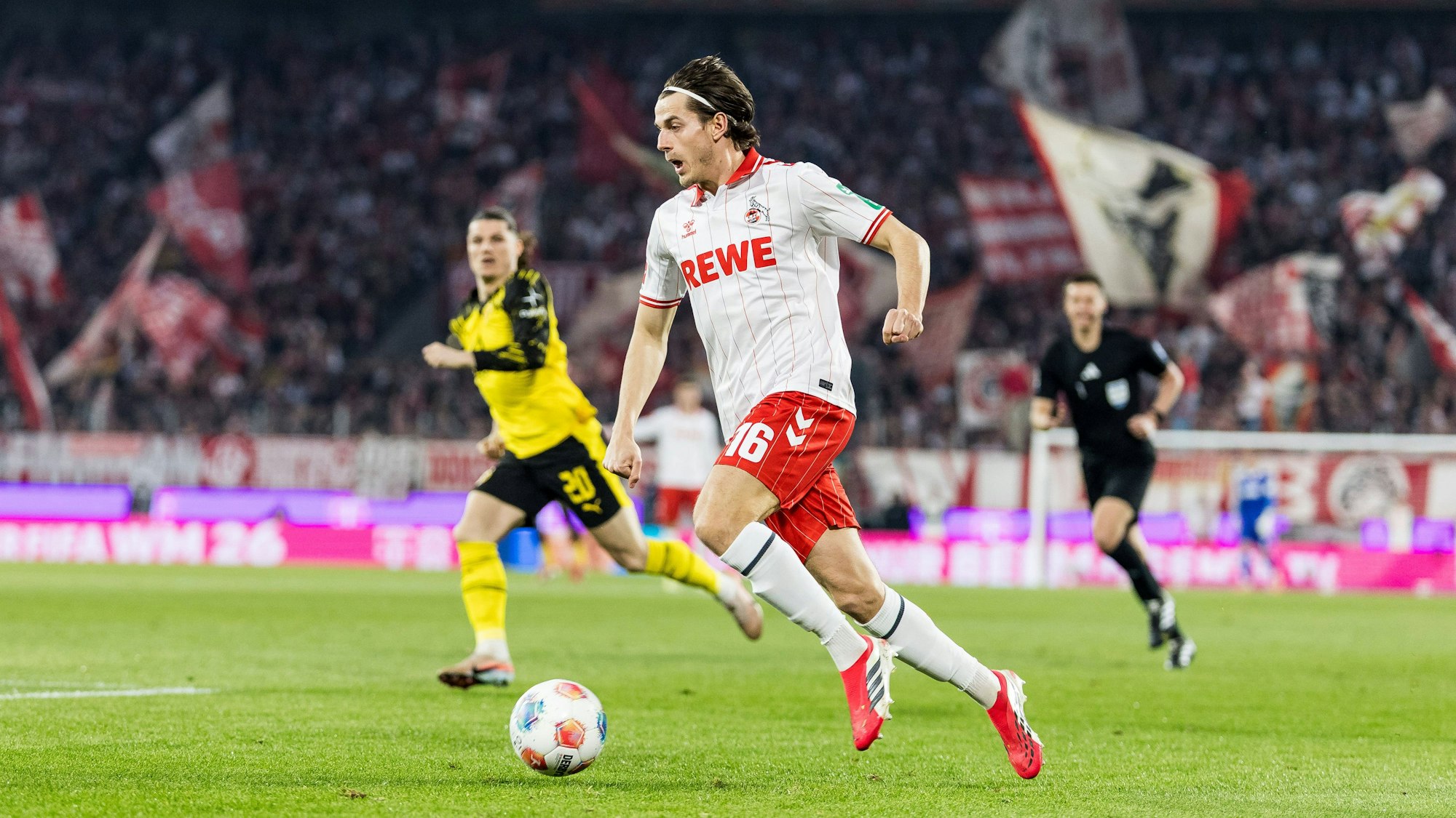 Jakub Kaminski im Spiel gegen Borussia Dortmund, als er der beste Mann auf dem Platz war und das 1:2 erzielte.