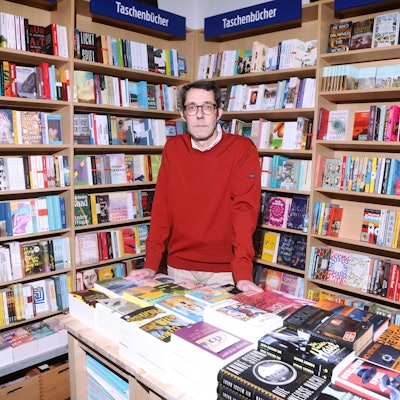 12.03.2026, Köln: Jens Bartsch von der Buchhandlung in der Goltsteinstraße in Bayenthal.