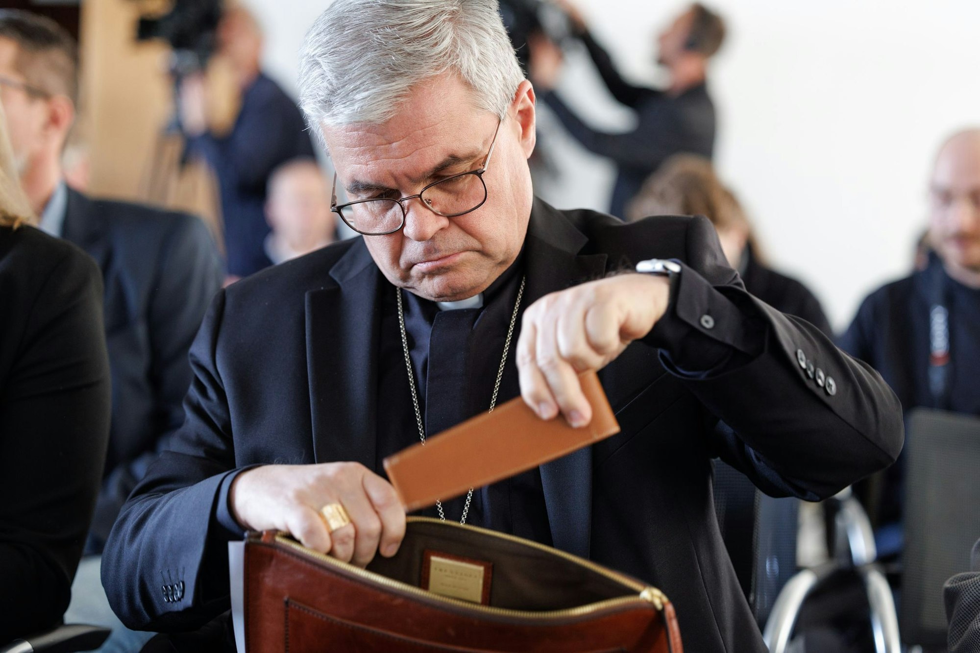 Erzbischof Udo Markus Bentz hat nach der Veröffentlichung einer unabhängigen Missbrauchsstudie um Verzeihung gebeten. (Archivbild)