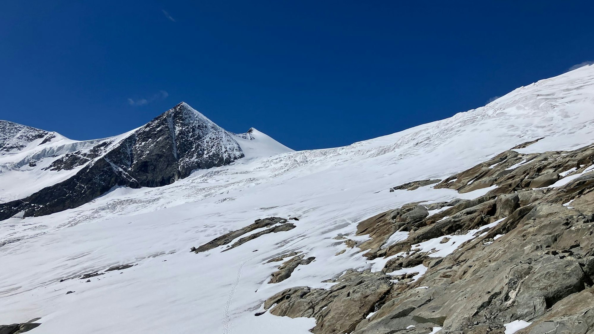 Die Gletscher in Österreich ziehen sich aufgrund des Klimawandels weiter zurück.