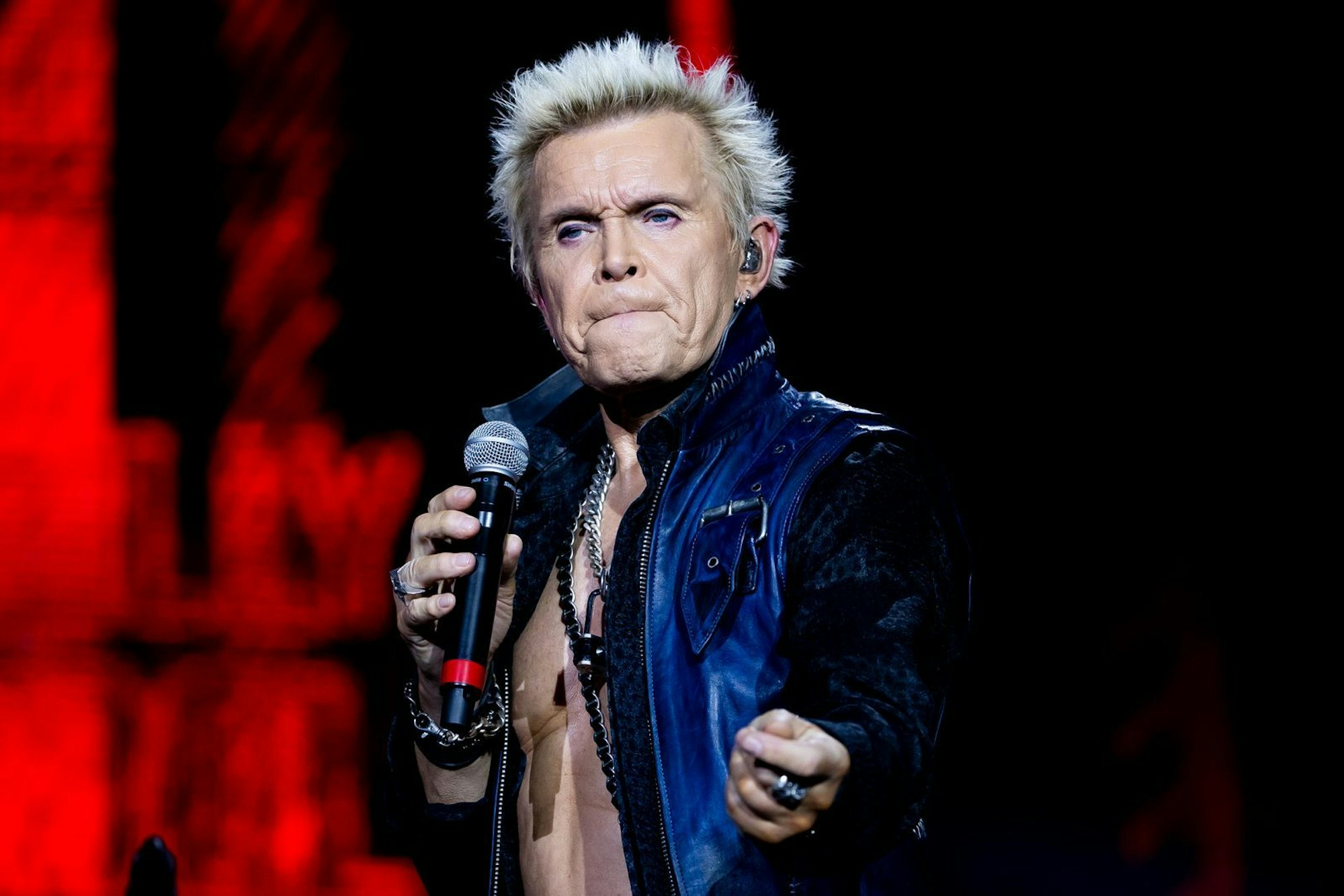 Auch Billy Idol hat in Deutschland mit die treuesten Fans: Hierzulande erreichte Idol mit seinen Alben regelmäßig die höchsten Chartplatzierungen. (Bild: Buda Mendes/Getty Images)