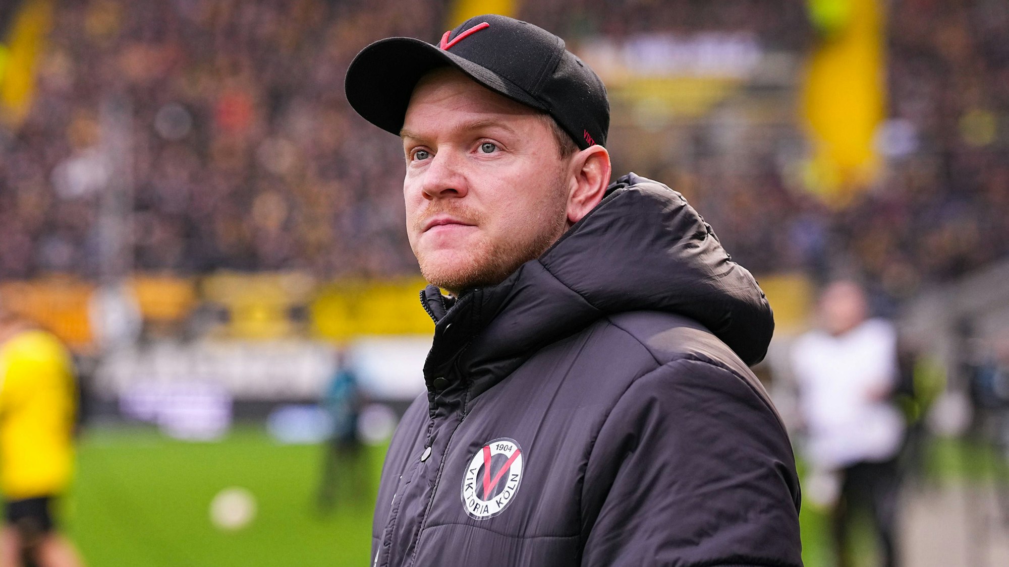 913.12.2025, xydrx, Fußball, 3.Liga, TSV Alemannia Aachen - FC Viktoria Köln, Saison 2025 2026, Tivoli: Marian Wilhelm Cheftrainer FC Viktoria Köln DFB regulations prohibit any use of photographs as image sequences and or quasi-video. Photo: xYannisxDreimannxPressefotoKochx Nordrhein-Westfahlen Deutschland *** 913 12 2025, xydrx, Football, 3 Liga, TSV Alemannia Aachen FC Viktoria Köln, Saison 2025 2026, Tivoli Marian Wilhelm Head Coach FC Viktoria Köln DFB regulations prohibit any use of photographs as image sequences and or quasi video Photo xYannisxDreimannxPressefotoKochx Nordrhein Westfahlen Germany