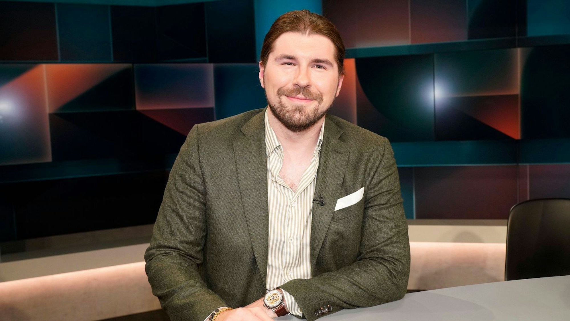 Der YouTuber „Der Dunkle Parabelritter“ alias Alexander Prinz hat seine Tätigkeit für Funk, das junge Angebot von ARD und ZDF, beendet. (Bild: IMAGO / Future Image)