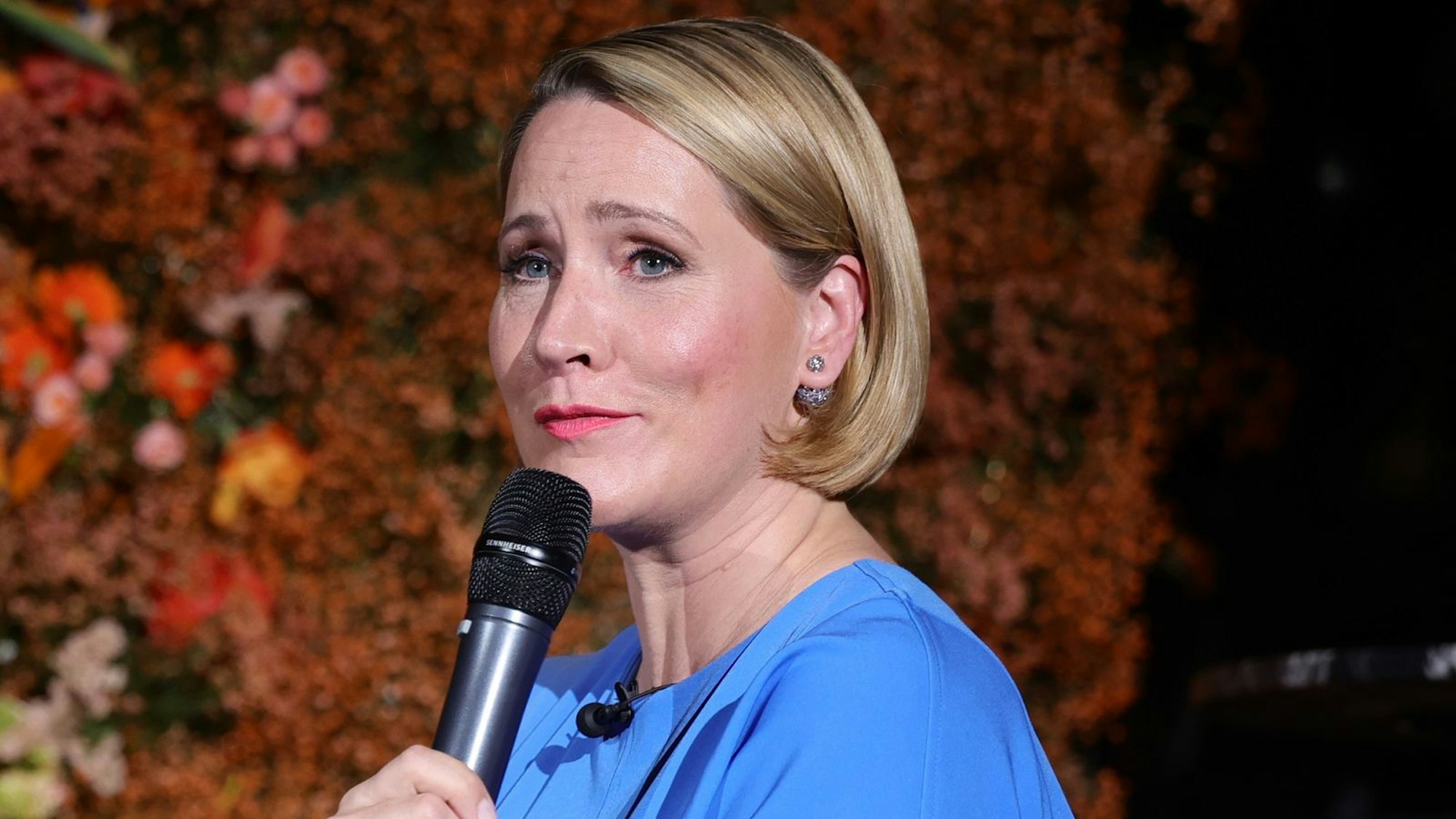 Als sie ihr erstes Buch veröffentlichte, bekam Judith Rakers verärgerte Zuschriften. (Bild: Getty Images / Andreas Rentz)